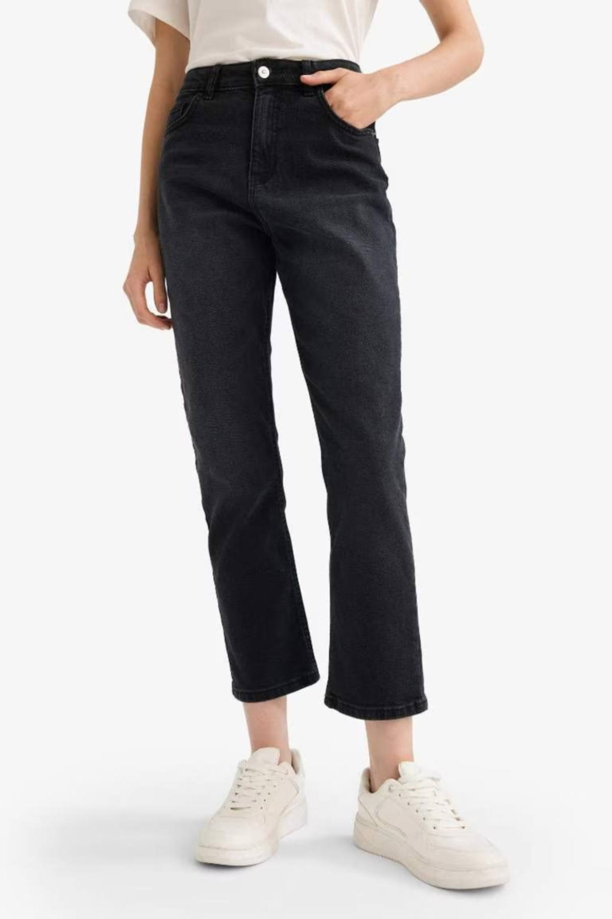 DeFacto Pamuklu Straight Fit Mary Vıntage Yüksek Bel Bilek Boy Siyah Jean Pantolon E9819AX25AU görsel 4