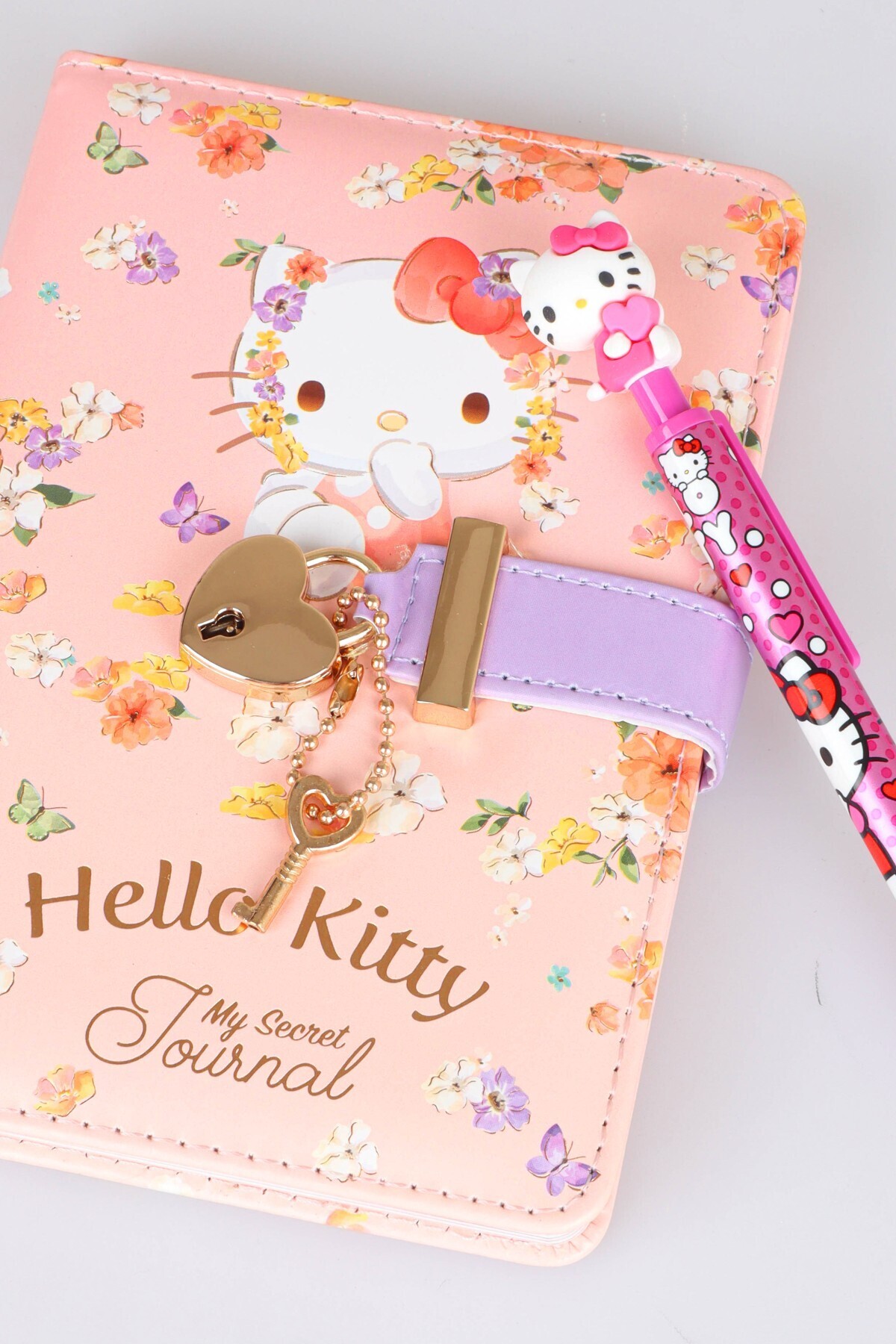 Hello Kitty DEKOMUS İLE LİSANSLI SECRET GARDEN EDITION A6 KİLİTLİ