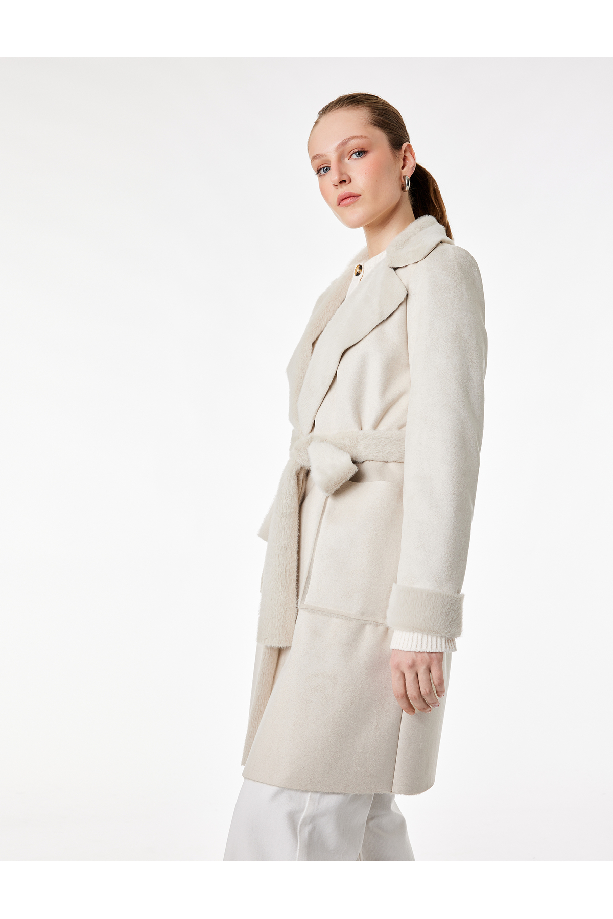 Koton  Uzun Kollu Cepli Kemerli Yakası Suni Kürklü Bonded Kaban