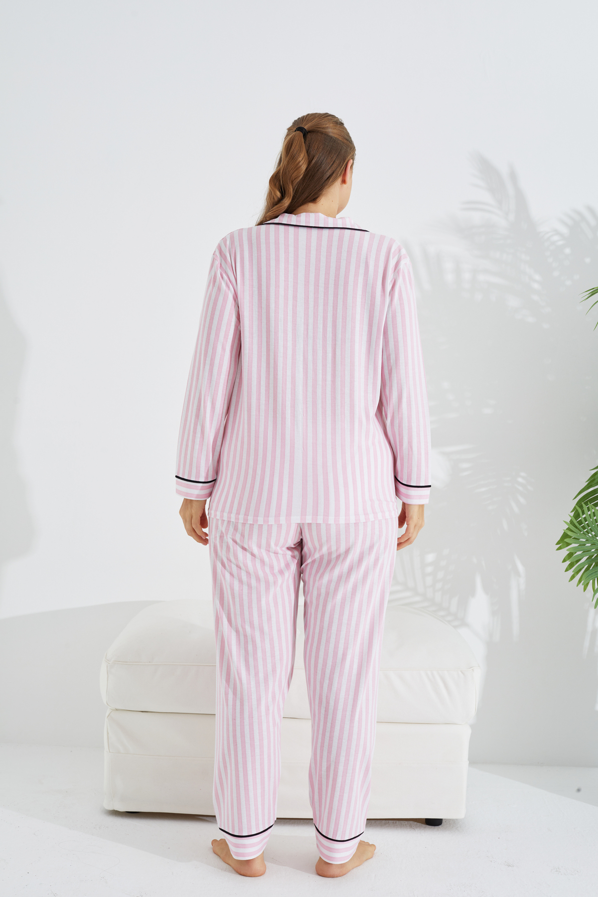 Siyah İnci  pembe beyaz çizgi desenli Curve Büyük Beden Battal boy Düğmeli Biyeli Pamuklu Pijama Takımı - Görsel 3