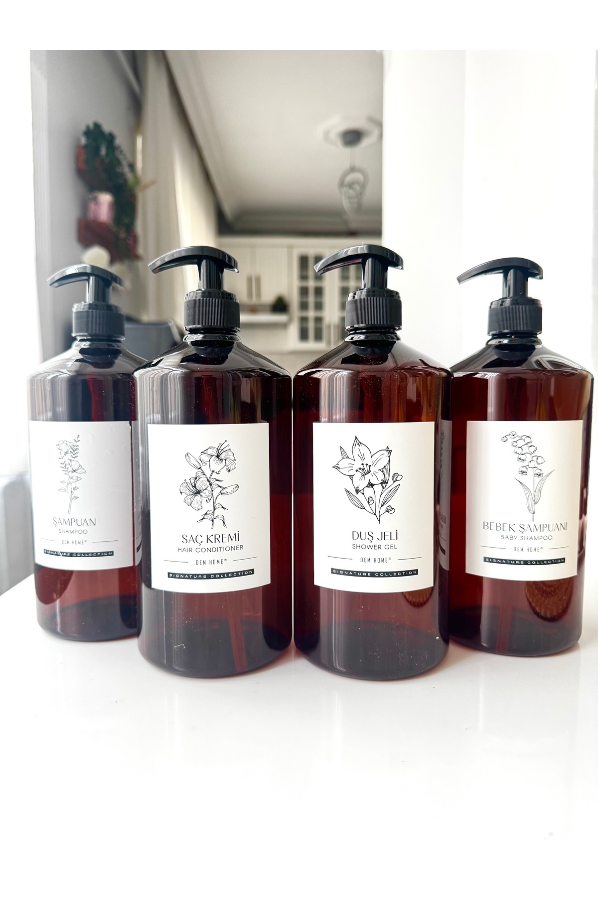 Dem Home Amber Cam Görünümlü Plastik Banyo 4lü Şampuan-duş Jeli-saç Kremi-bebek Şampuan Şişe Seti 1 Litre fotoğrafı 3 (önizleme)