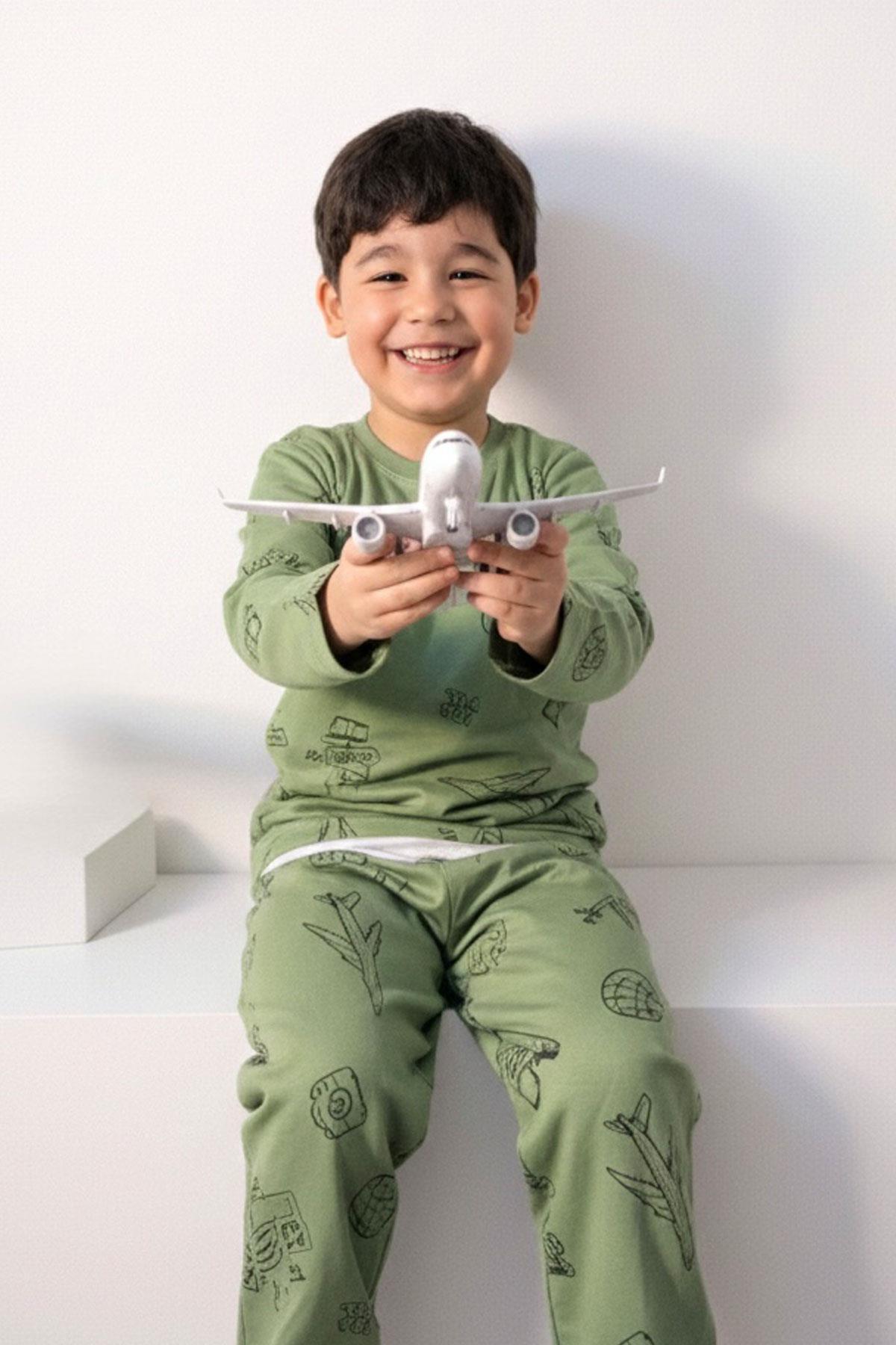 Breeze Erkek Çocuk Pijama Takımı Seyahat Temalı Dünya Gezgini 4-8 Yaş, Haki Yeşil fotoğrafı 3 (önizleme)