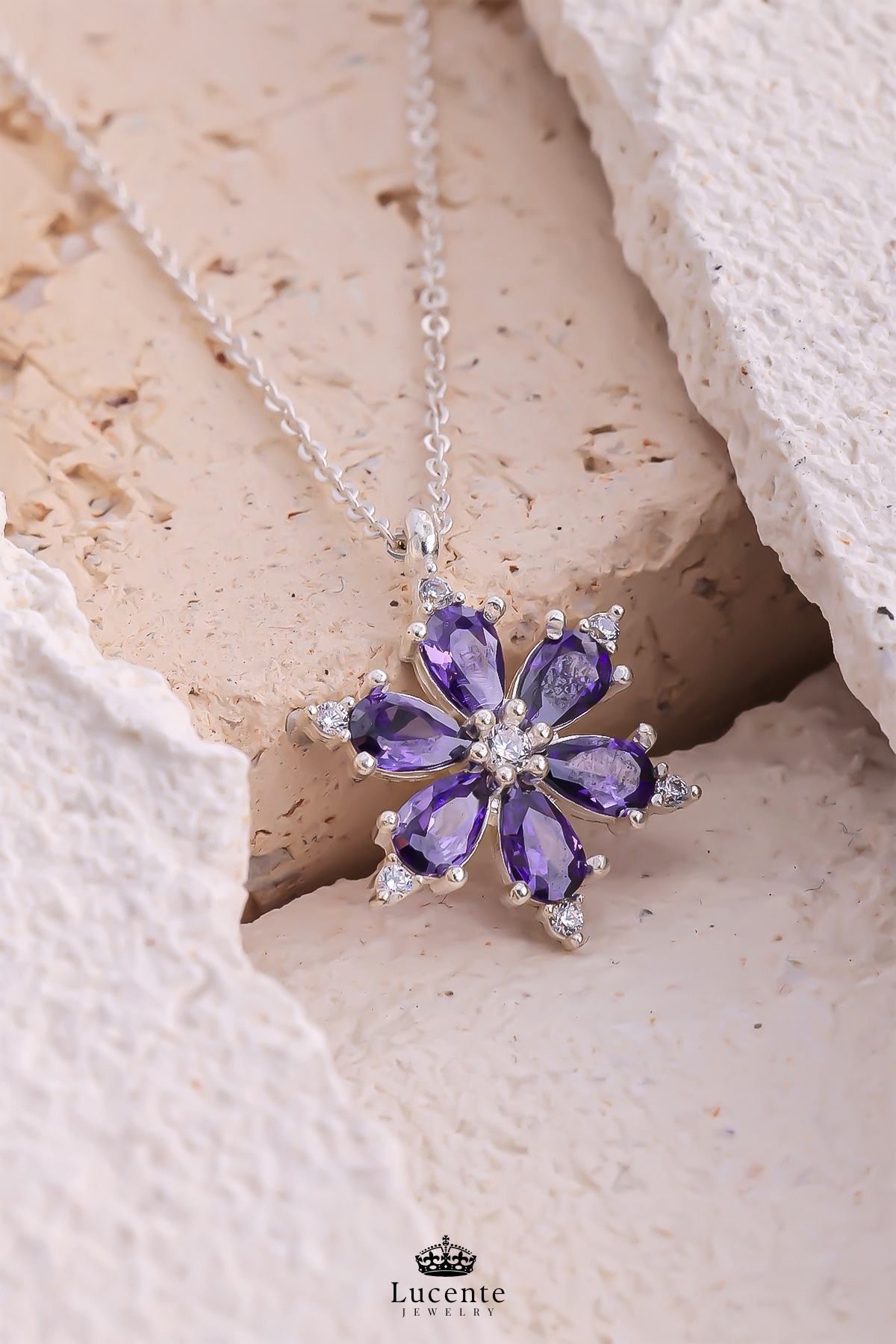 Lucente Jewellery 925 Ayar Aşk Şans Bolluk Bereket ve Zarafetin Simgesi Silver Ametist Taşlı Lotus Kararma Karşıtı Rodyum Gümüş Özel Gün Hediyesi 45 Cm Zincirli Mor Lotus Çiçeği Küpe Hediyeli Şık Kadın Kolye görsel 7