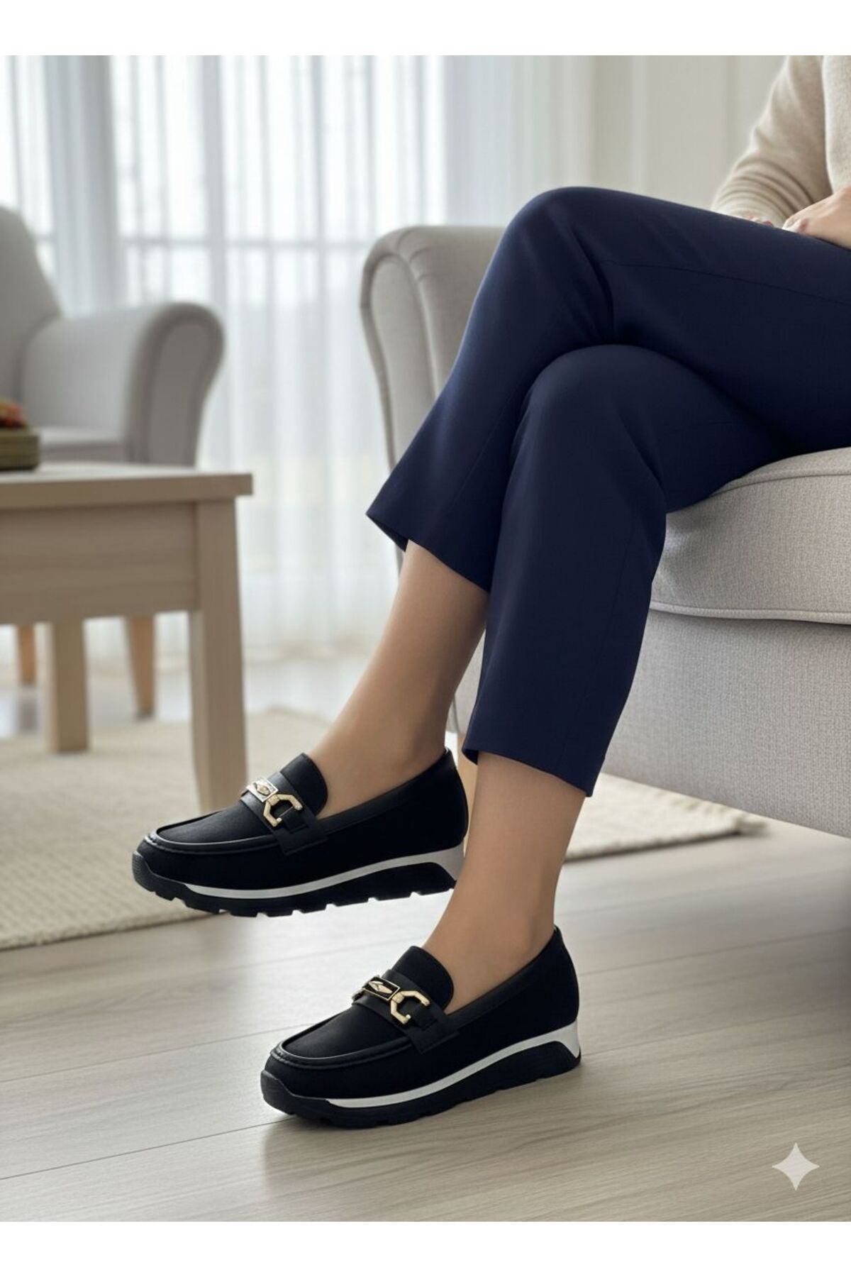 ASL SHOES STORE ORTOPEDİK TABANLI GÜNLÜK TOKALI KLASİK KADIN BABAT AYAKKABISI görsel 2