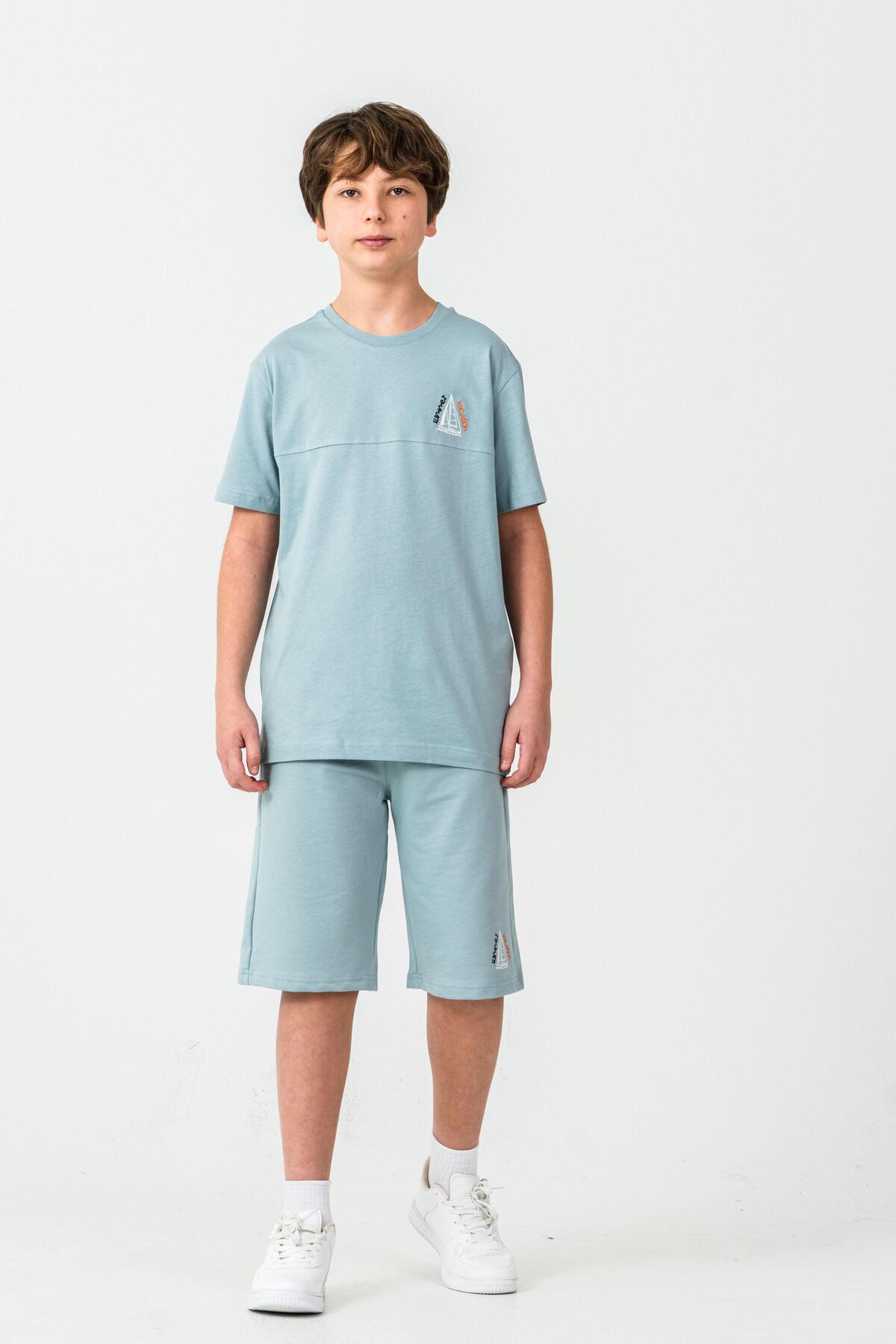 Boy's Shorts - T-shirt Set with Front Chest Embroidery and Back Print, Left Leg Embroidery