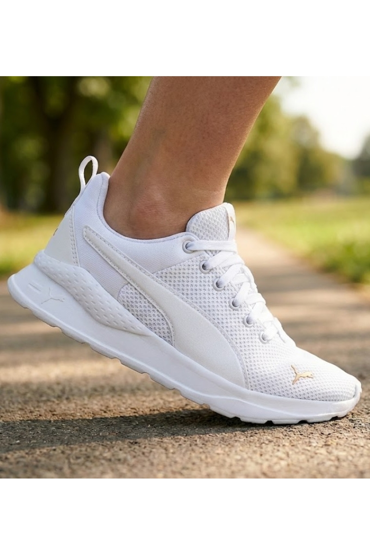 پوما کفش ورزشی راحتی آنزارون لایت یونیسکس مخصوص پیاده‌روی، رنگ‌های متنوع