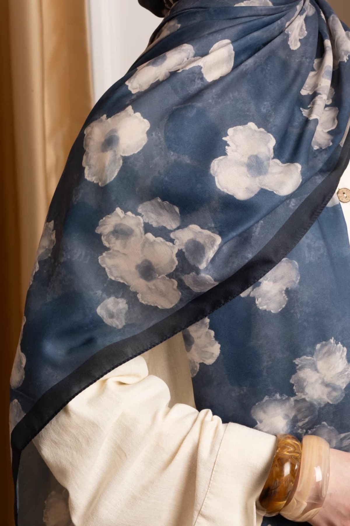 Emare  Güz Serenadı Desenli Soft Şal - Mavi - Görsel 7