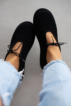 selin shoes Vireon Hakiki Deri Bağcık Detaylı Kadın Ayakkabı- SİYAH SÜET