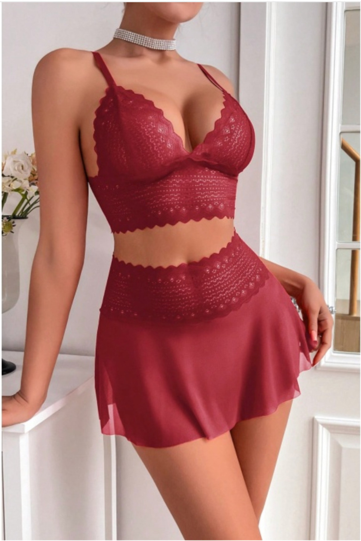 Vielove Kadın Bordo Dantelli Tüllü Etekli Fantazi Gecelik Takımı – Şık ve Romantik İç Giyim