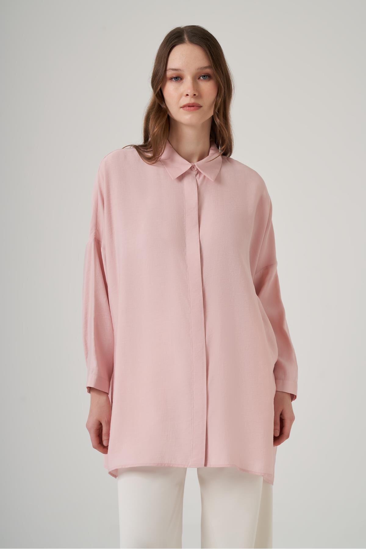 3001 Asymmetrical Cut Concealed Patterned Shirt - Powder