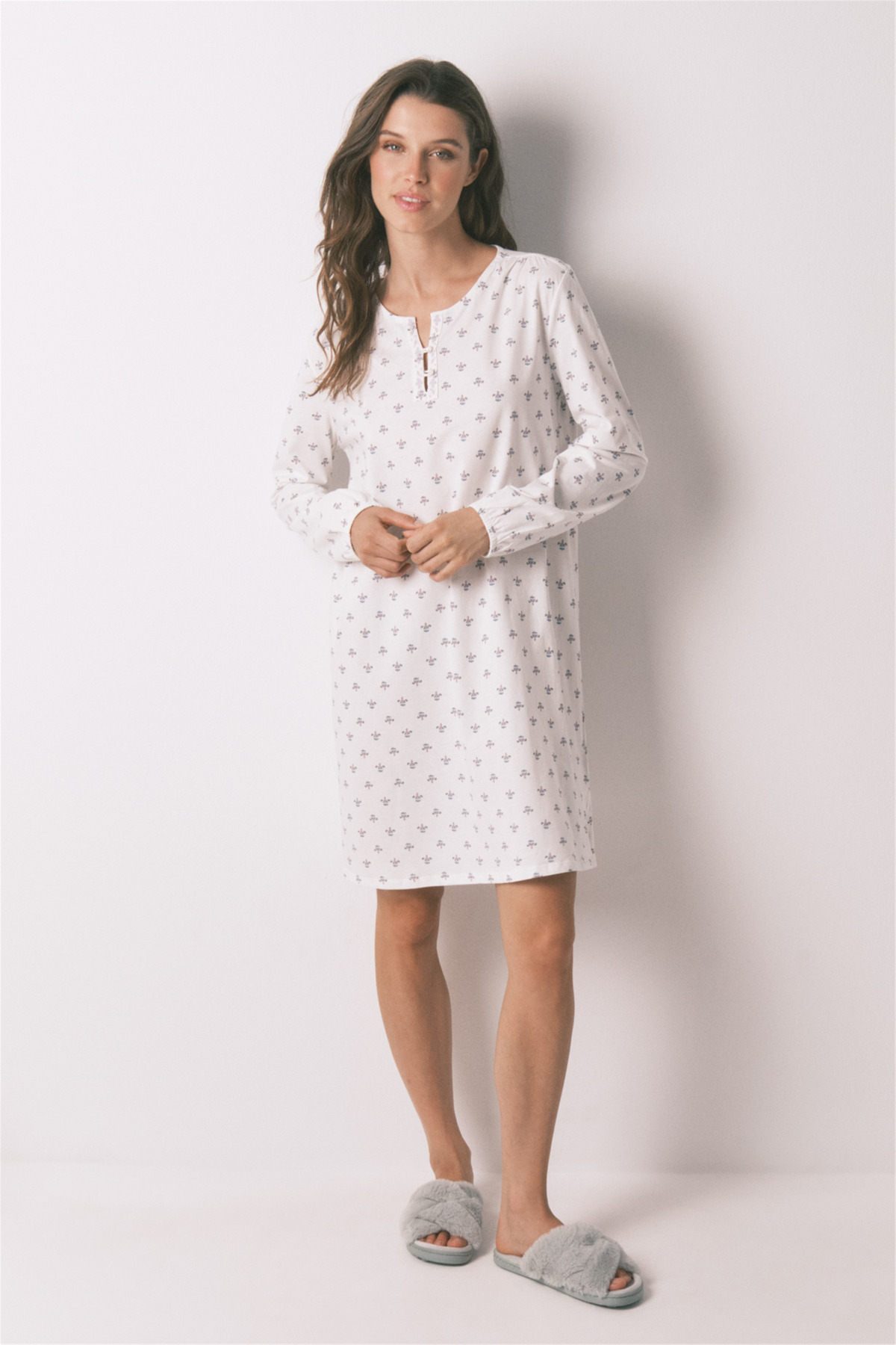 Perspective Fildişi Desenli Uzun Kollu Kısa Gecelik