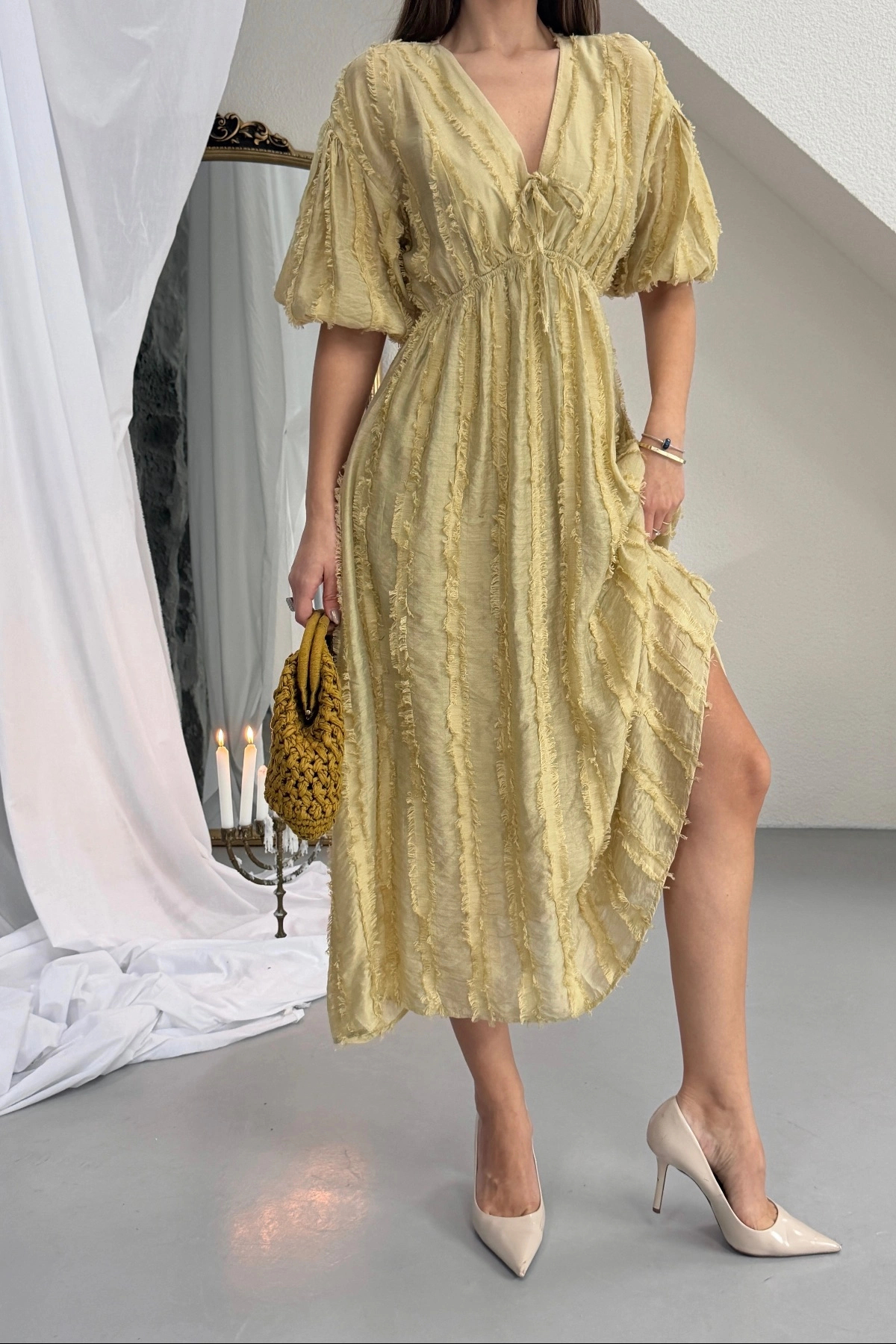 Lusin  Kadın Yağ Yeşili V Yaka Beli Büzgülü Yumuşacık Dokulu Astarlı Midi Elbise - Görsel 5