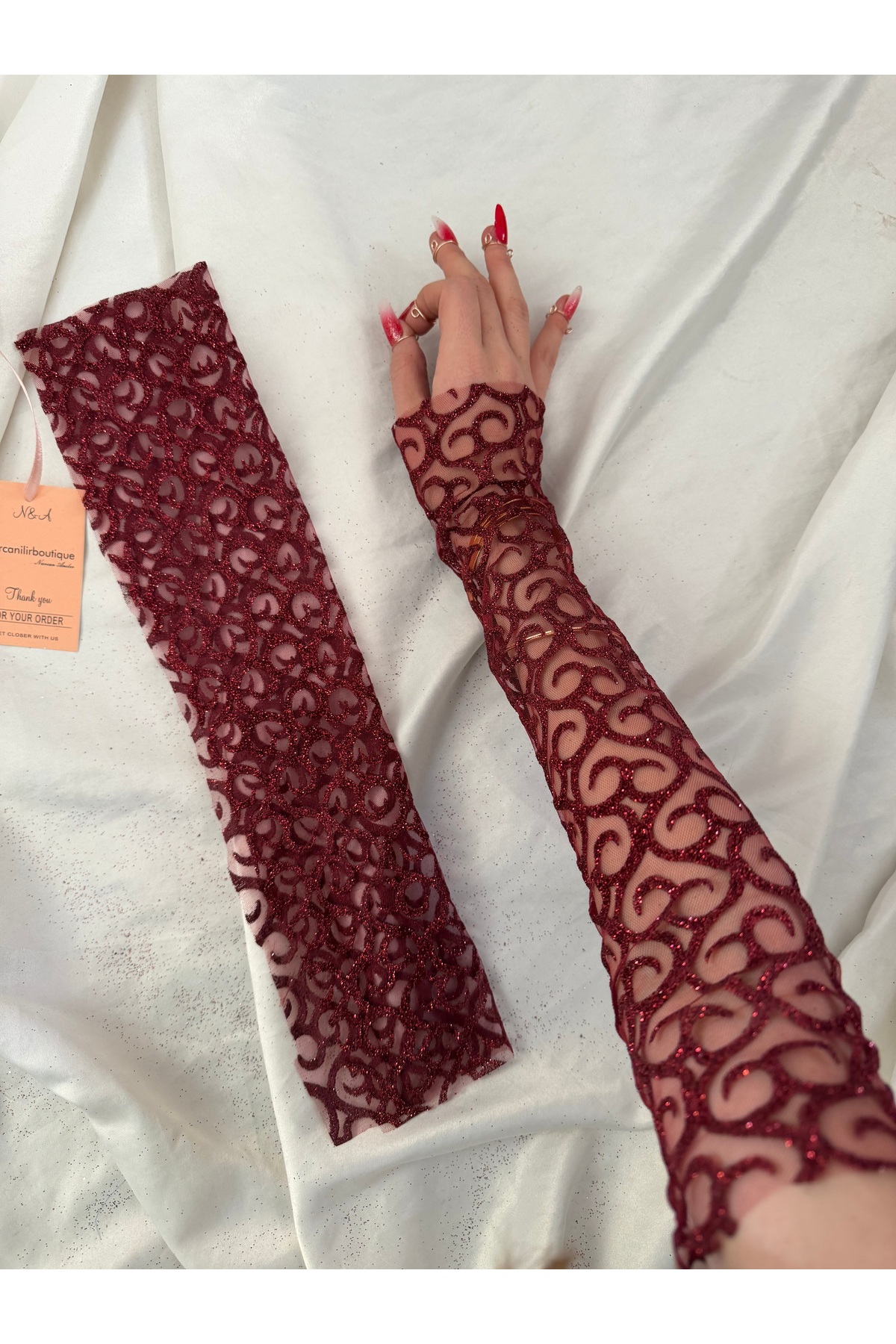 Nurcanilirboutique Zarif bordo eldiven kolluk görsel 3