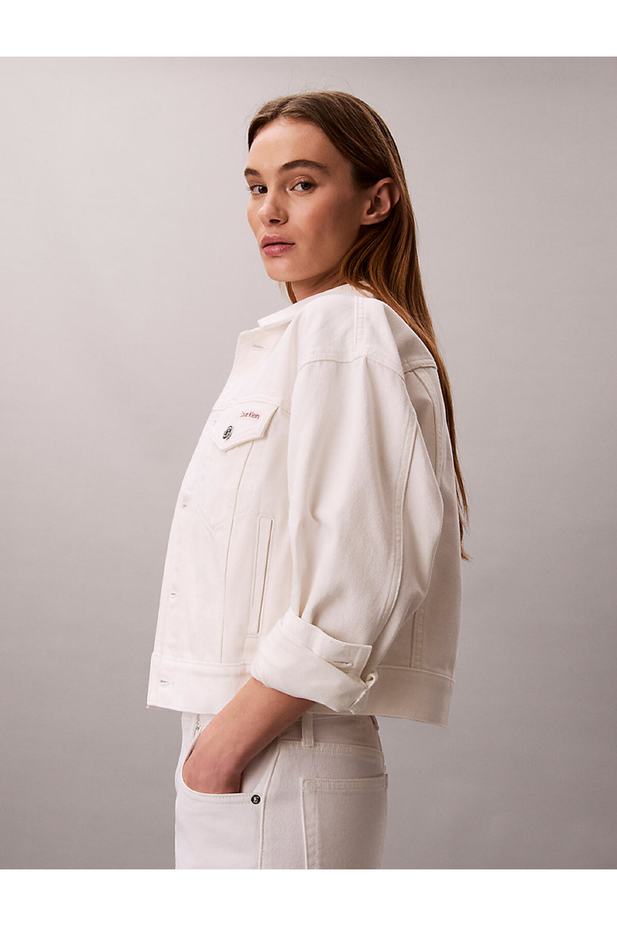 Calvin Klein  Kadın 90's Trucker Chalk Beyaz Jean - Görsel 4
