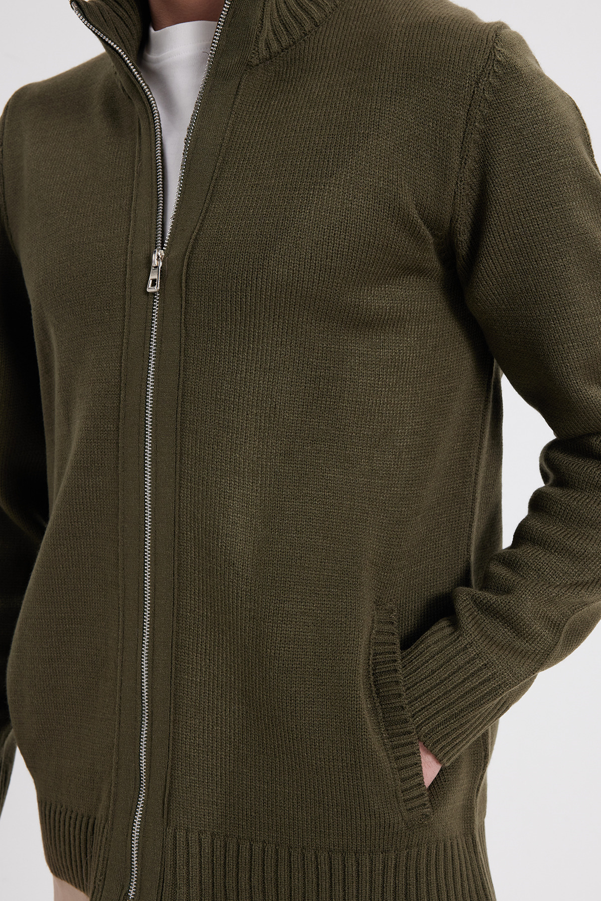 Tudors  Erkek Standart Fit Normal Kesim Fermuarlı Haki Hırka - Görsel 4