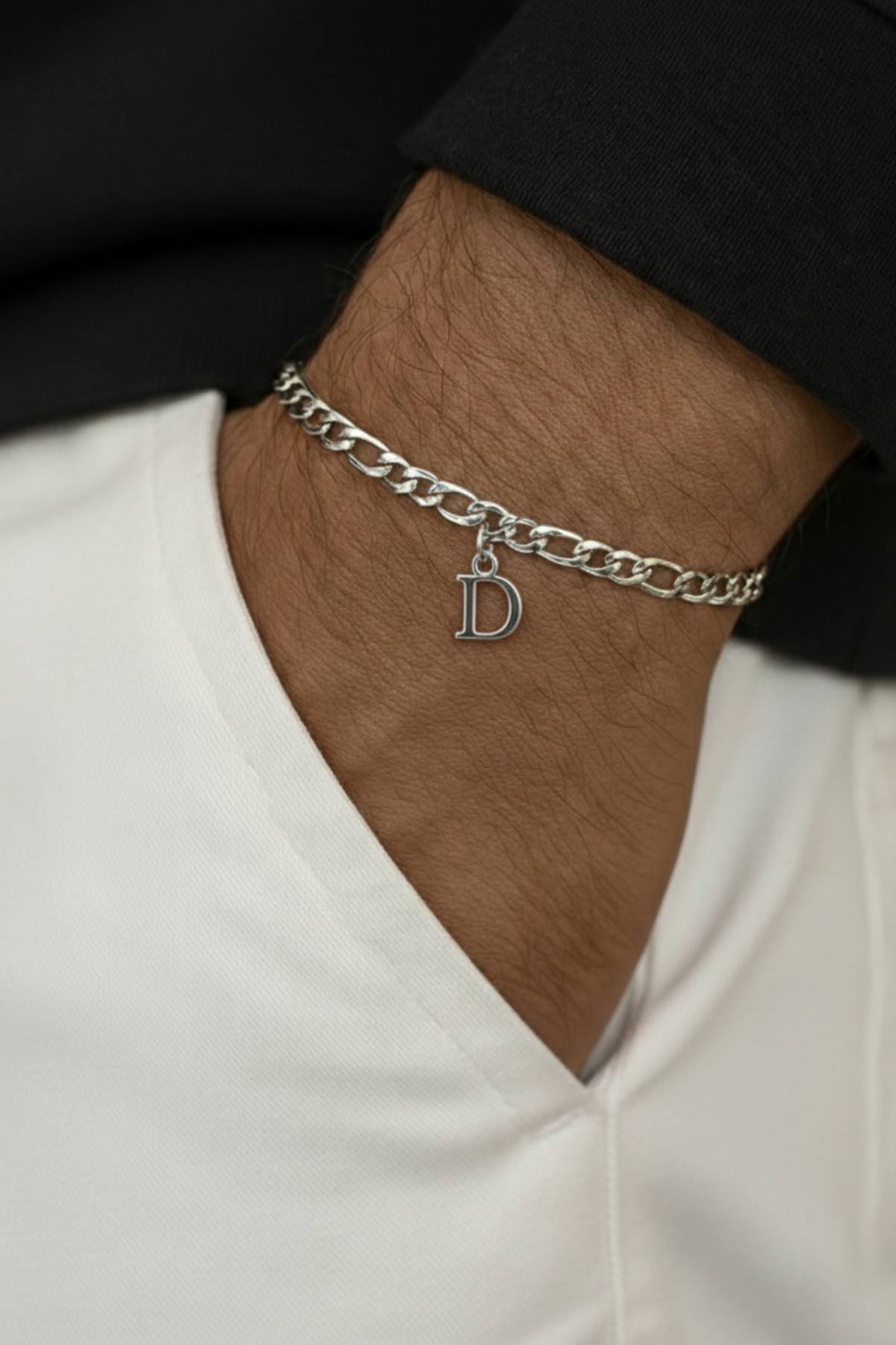 D Letter Bracelet Valentine, Wife, Friend Gift – Valentine's Day Special, Steel, Unblurry (1 Piece)