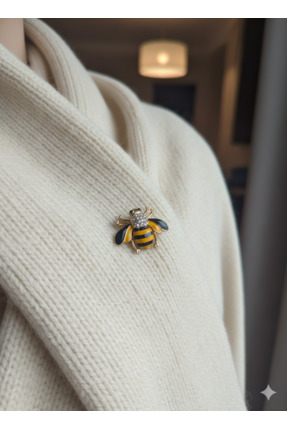 Sâden Collection Zirkon Taşlı Arı Figürlü Kadın Broş