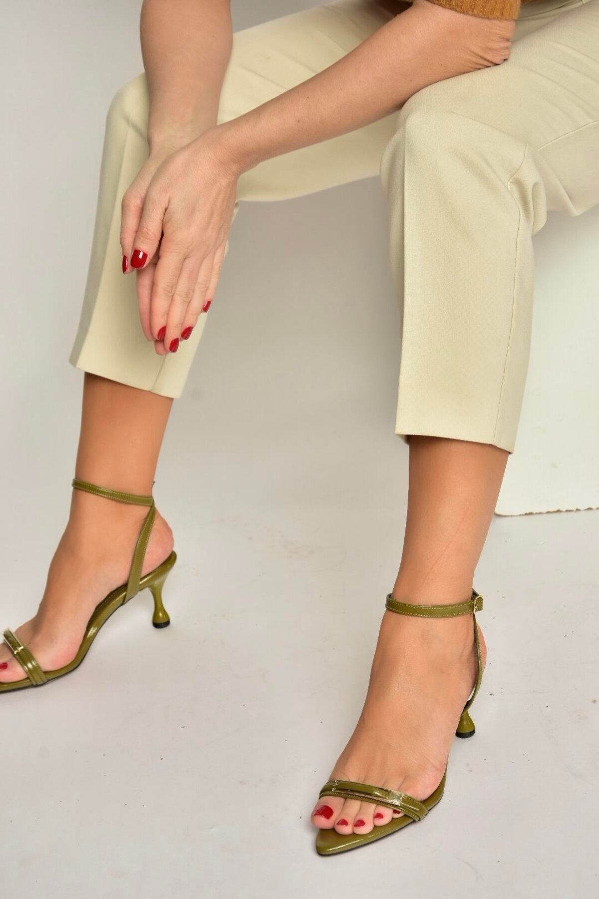 Fox Shoes  Y590460760 Yeşil Rustik İnce Topuklu Kadın Ayakkabı - Görsel 2