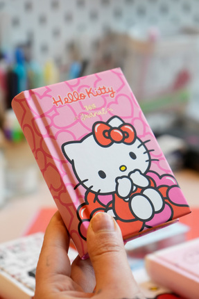 Victoria's Journals Hello Kitty 365 gün Günlük 368 sayfa 80 gr. A7 (7,5x10,5 cm)