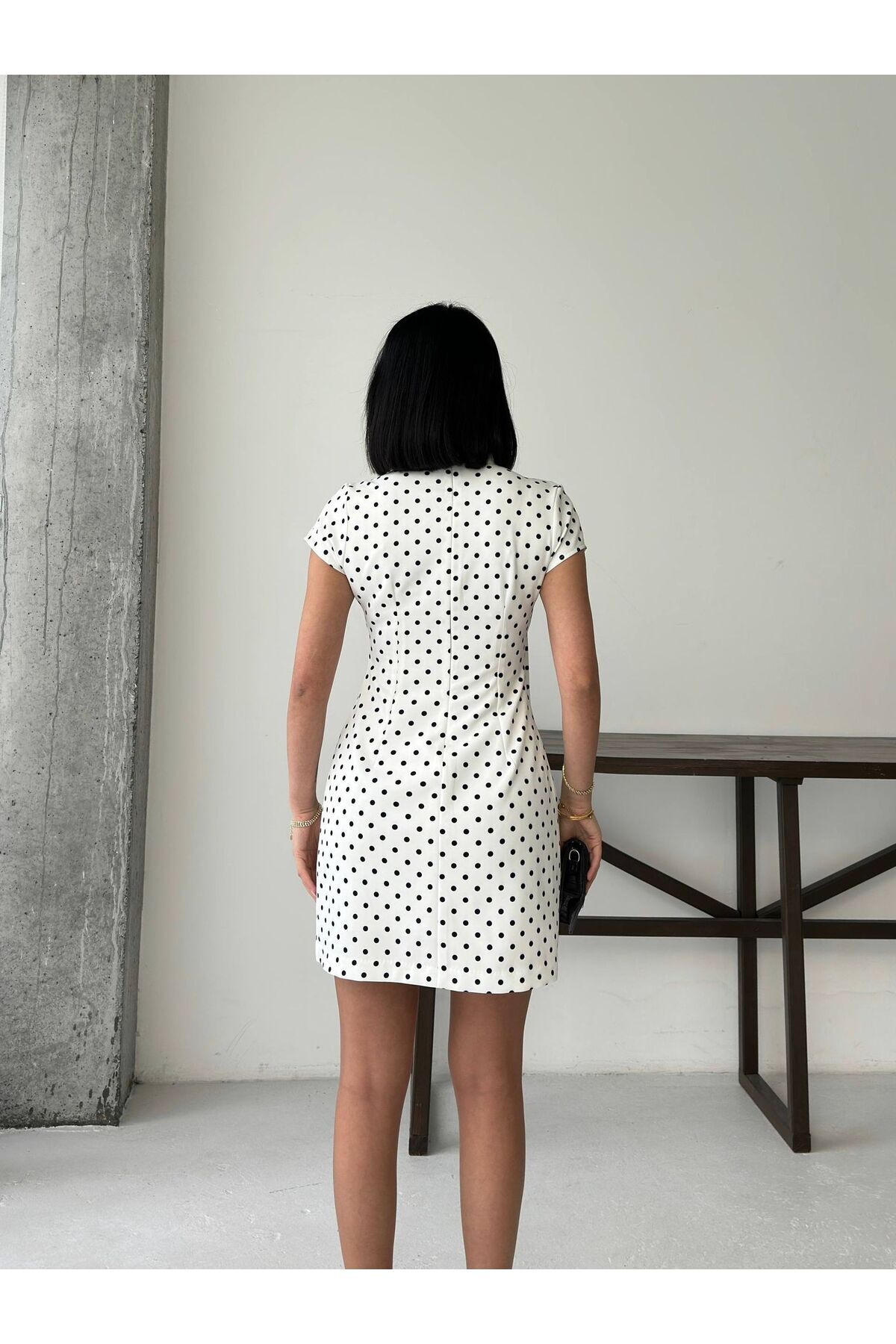eBaa fashıon  PUANTİYELİ BOYUN BAĞLAMALI KISA KOL KISA ELBİSE - Görsel 3