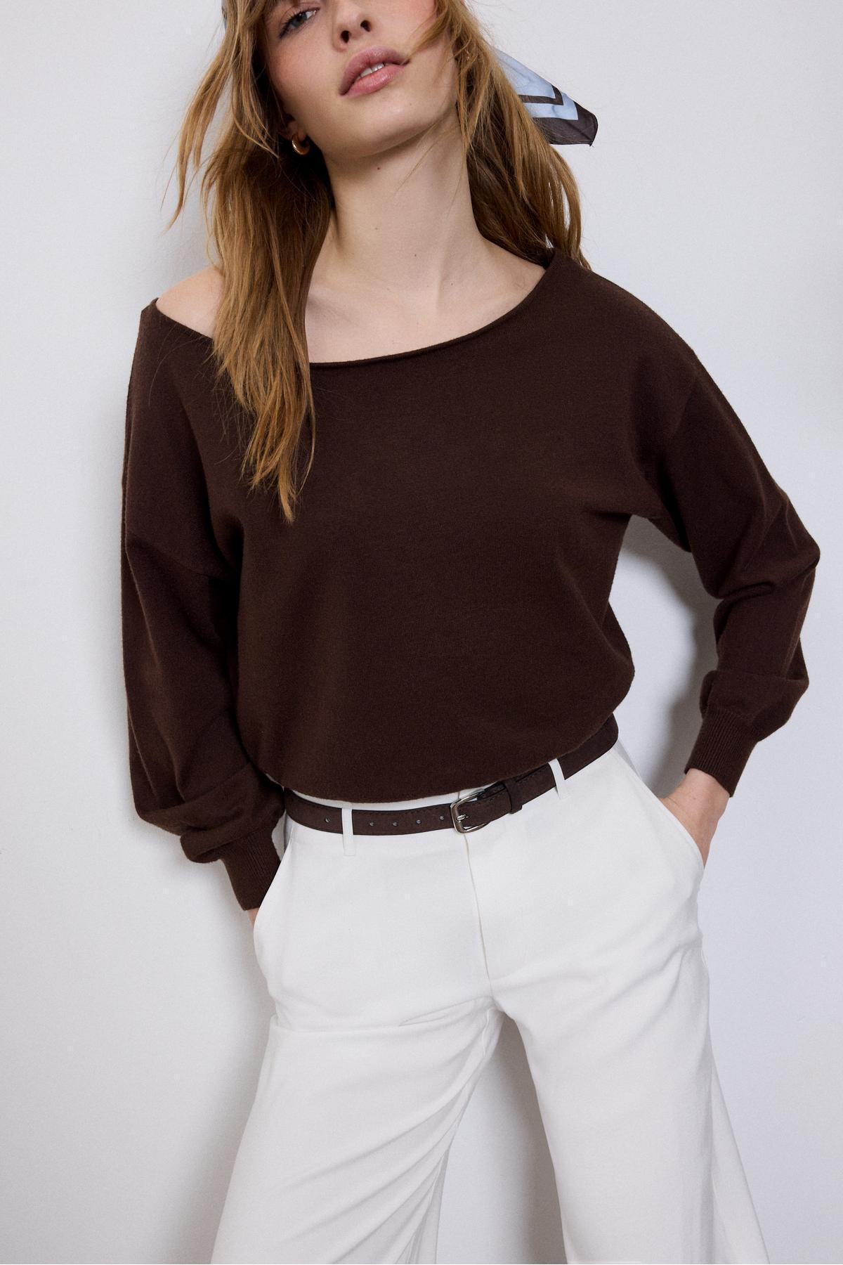 Stradivarius  Kemerli dökümlü düz kesim pantolon - Görsel 4