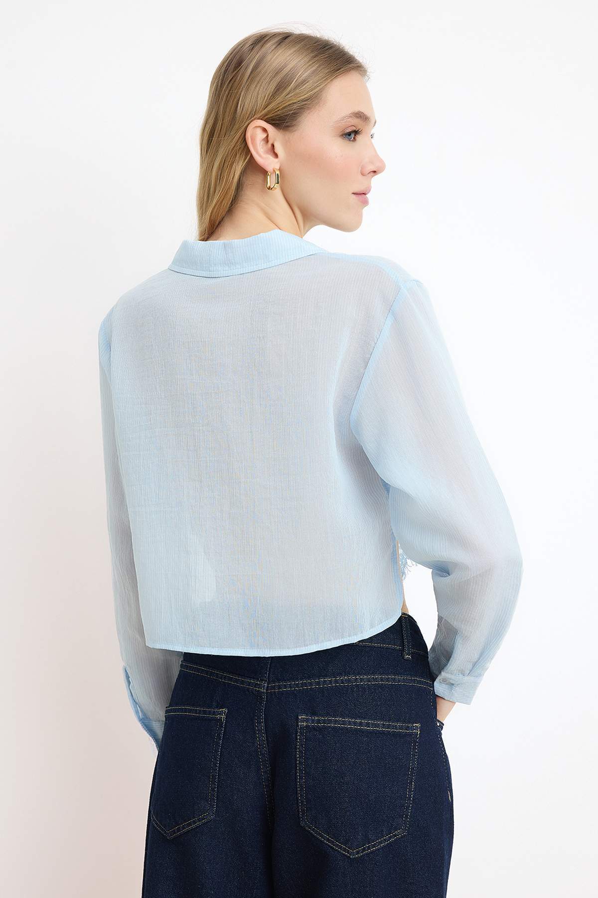 Trendyolmilla  Mavi Dokulu Dantel Garnili Crop Gömlek TWOSS26GO00055 - Görsel 4