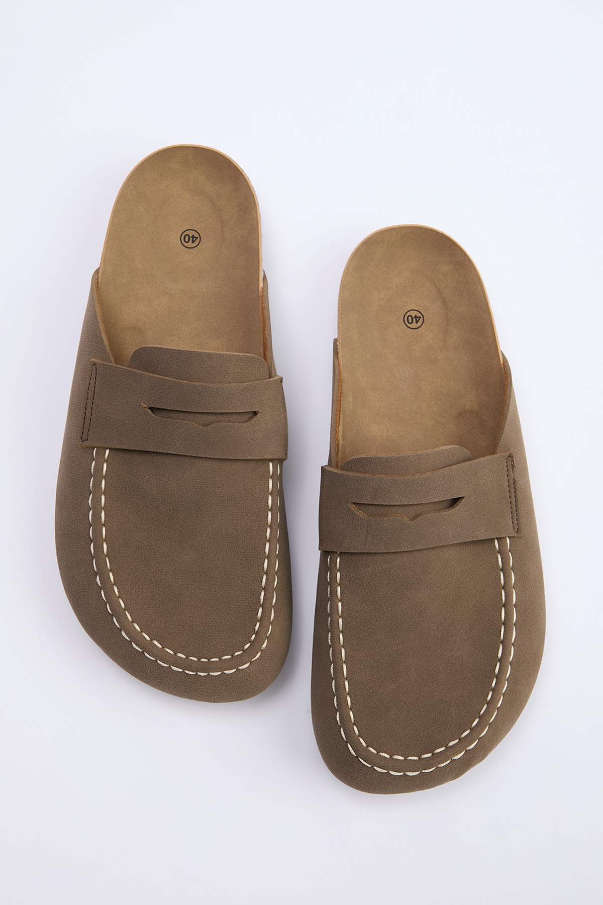TRENDYOL SHOES Pánske šľapky Sabo z norkovej kože TAKSS26TE00008
