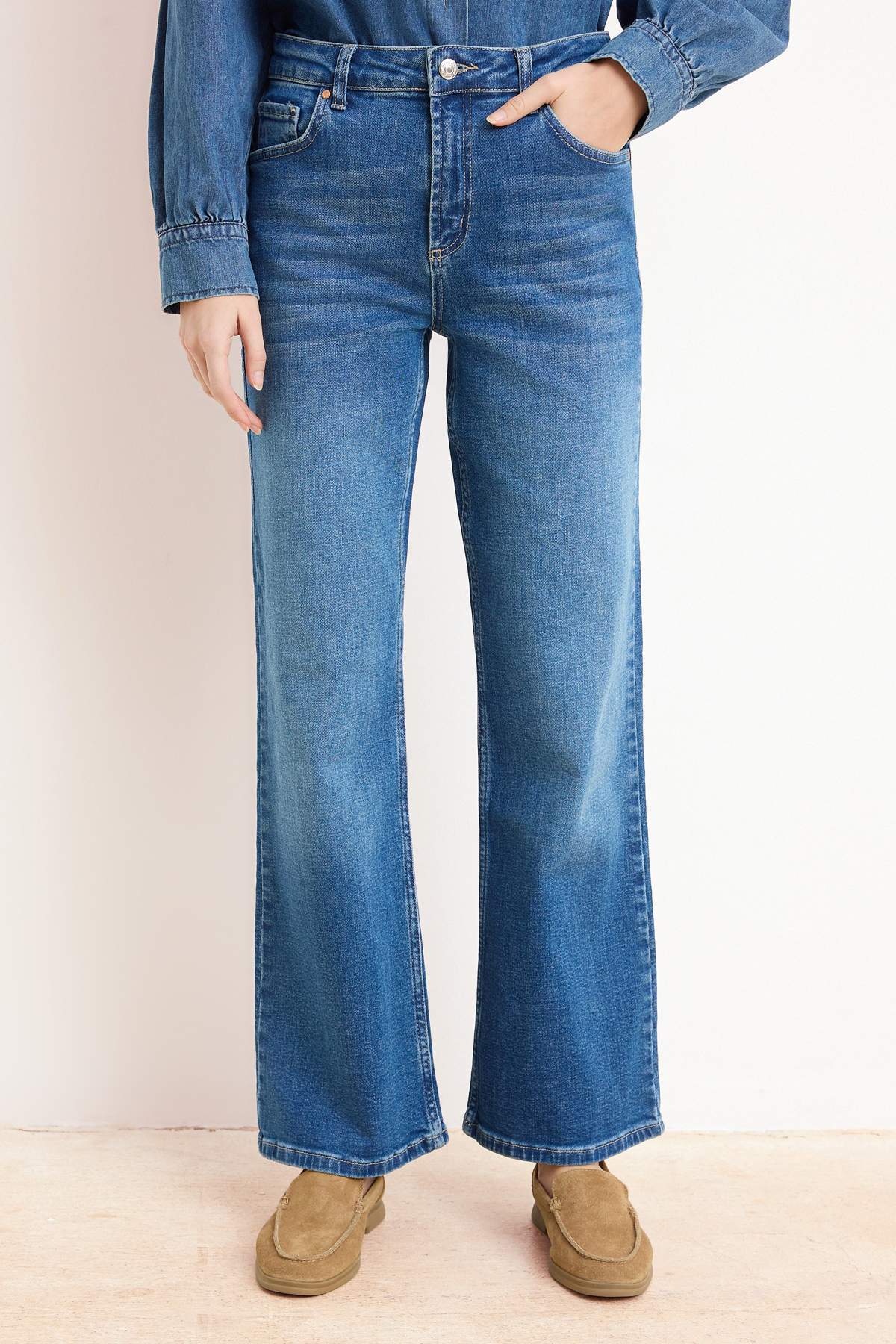 Trendyolmilla  Premium Mavi Özel Kumaş Yüksek Bel Orta Esnek Straight Düz Kesim Jeans TWOSS26JE00147 - Görsel 8