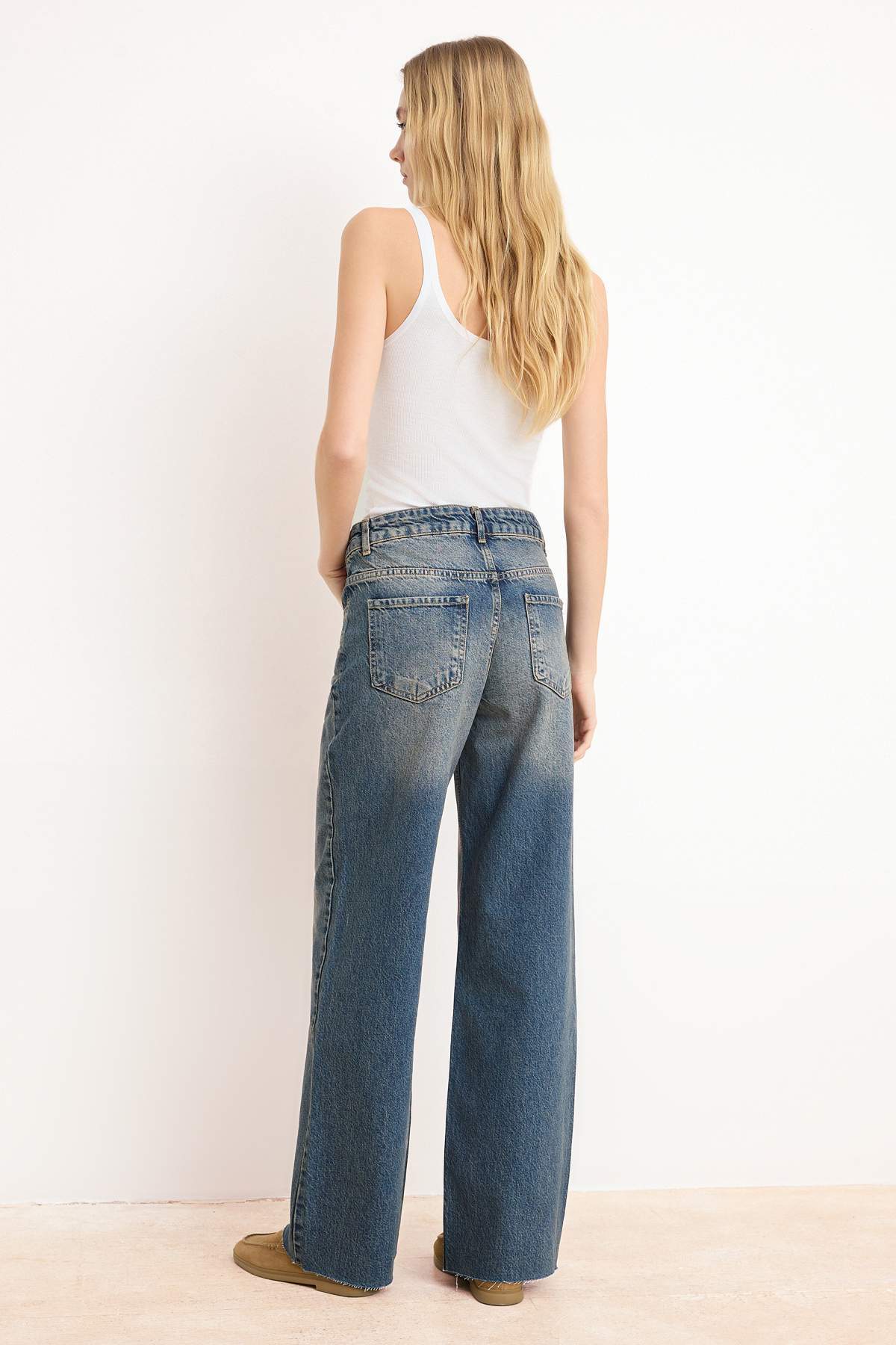 Trendyolmilla  Mavi Yüksek Bel %100 Pamuk Geniş Paça Wide Leg Jeans TWOSS26JE00013 - Görsel 4