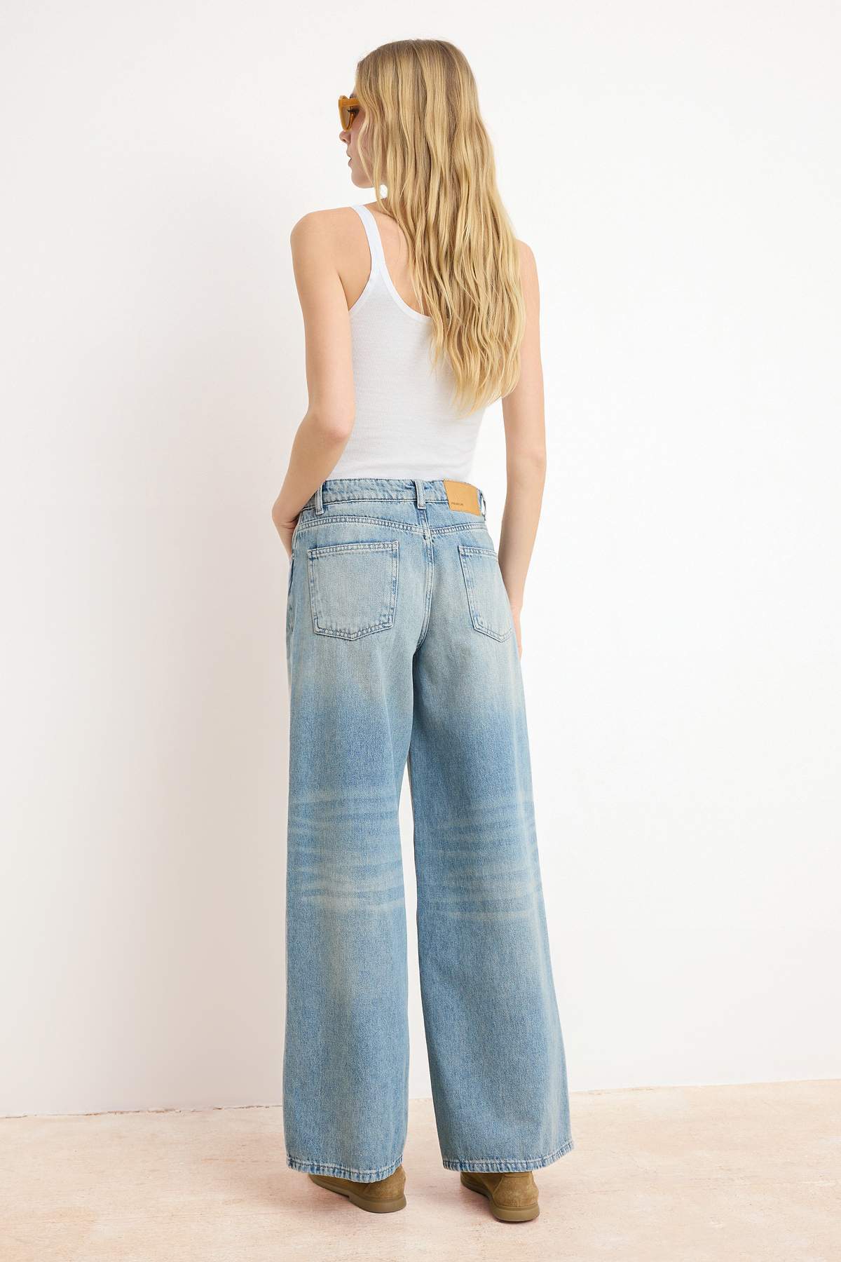 Trendyolmilla  Premium Mavi More Sustainable Özel Kumaş DÖKÜMLÜ Yüksek Bel %100 Pamuk Wide Leg Jeans TWOSS26JE00136 - Görsel 4