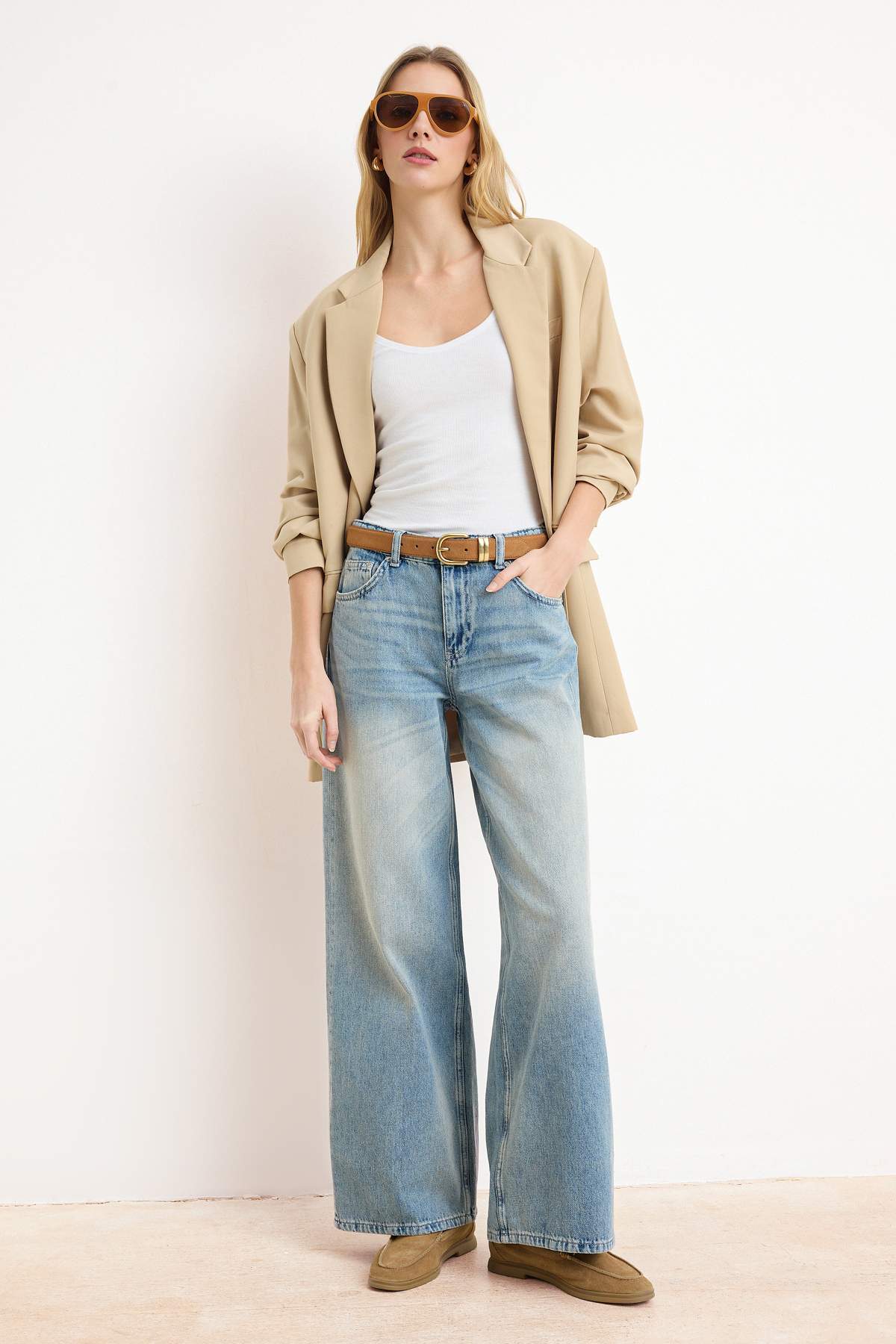 Trendyolmilla  Premium Mavi More Sustainable Özel Kumaş DÖKÜMLÜ Yüksek Bel %100 Pamuk Wide Leg Jeans TWOSS26JE00136