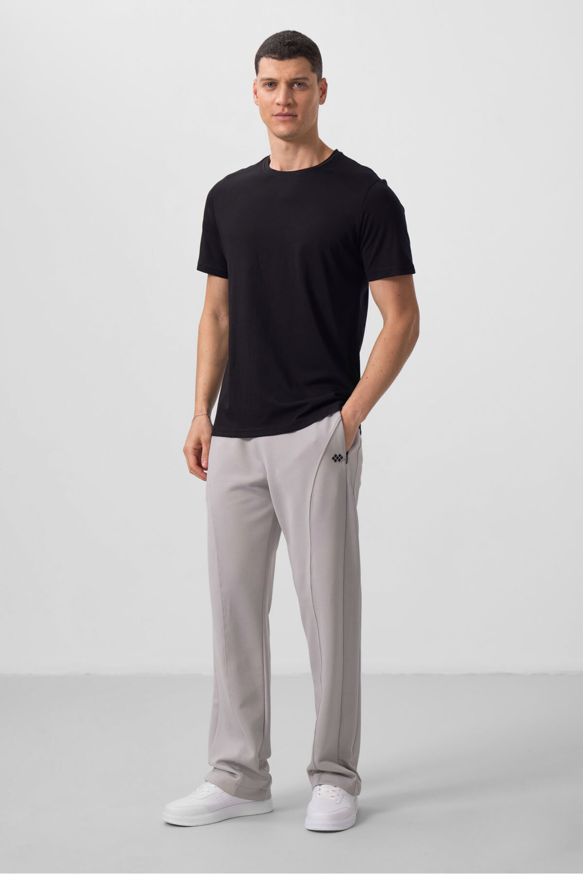 TOMMY LIFE  Standart Fit Basic O Yaka 3lü Paket Siyah-Beyaz-Lacivert Erkek T-Shirt 87911 - Görsel 6