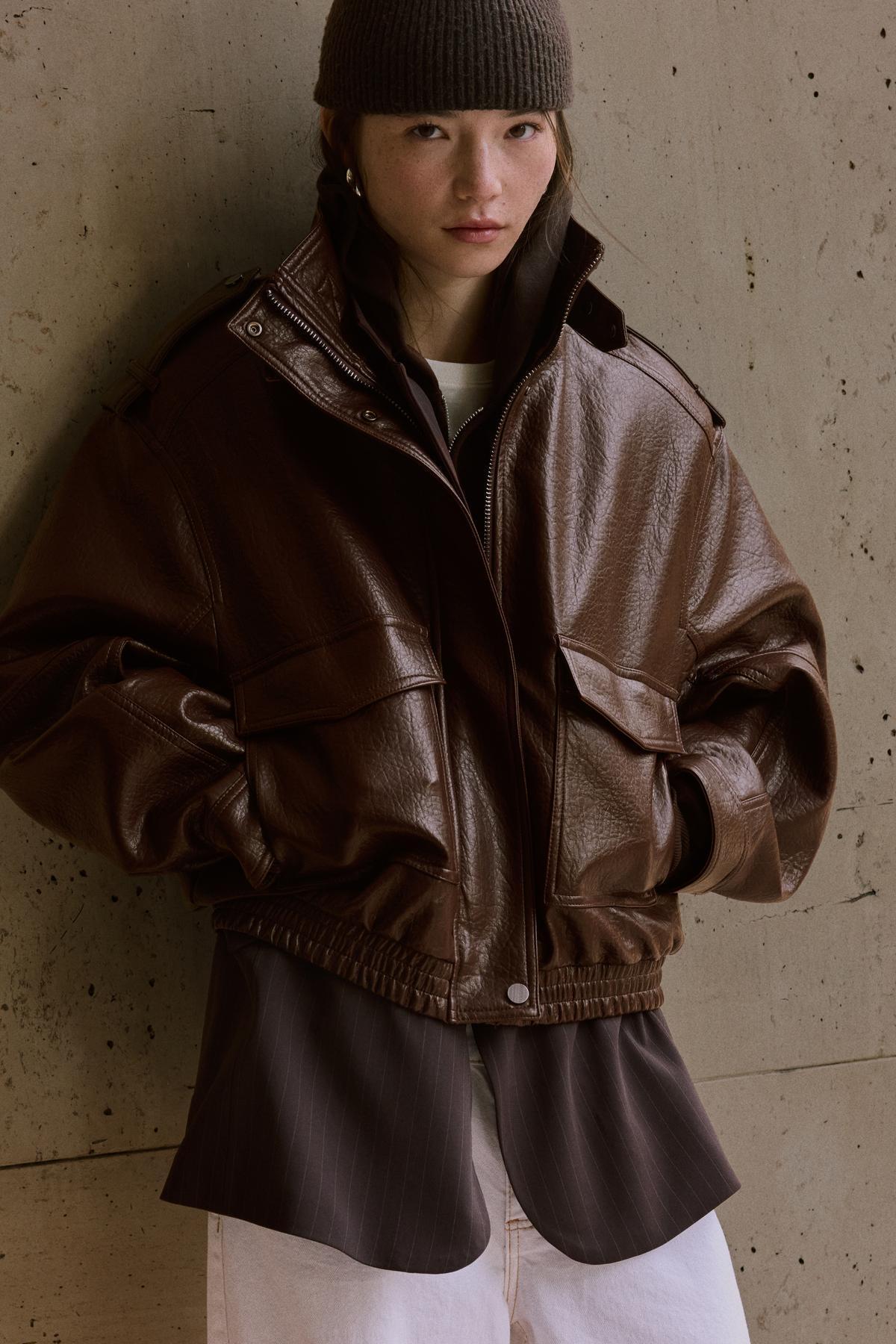 Bershka  Suni deri dik yaka ceket