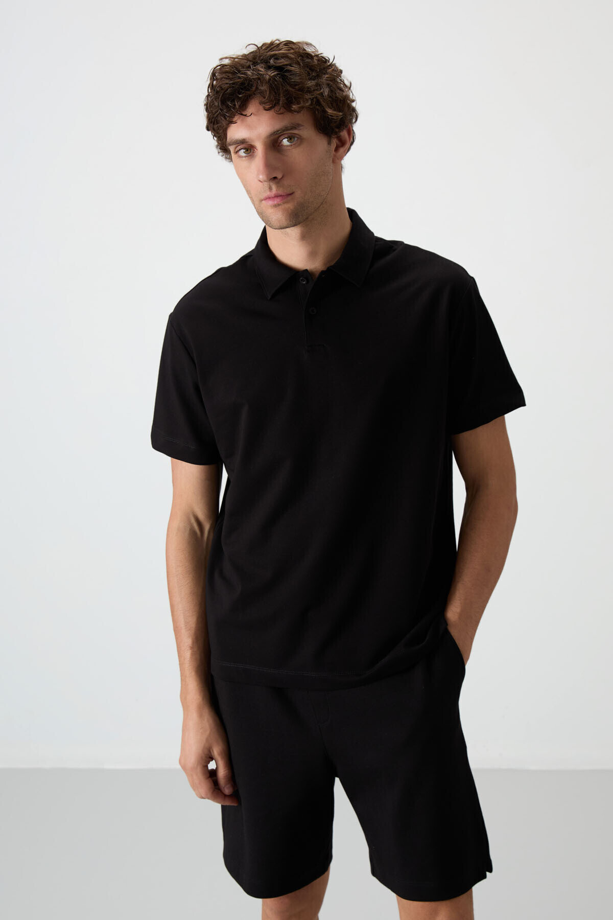 Black Cotton Thick Soft Textured Polo Neck Oversize Fit Basic Men's T-Shirt- 88381
