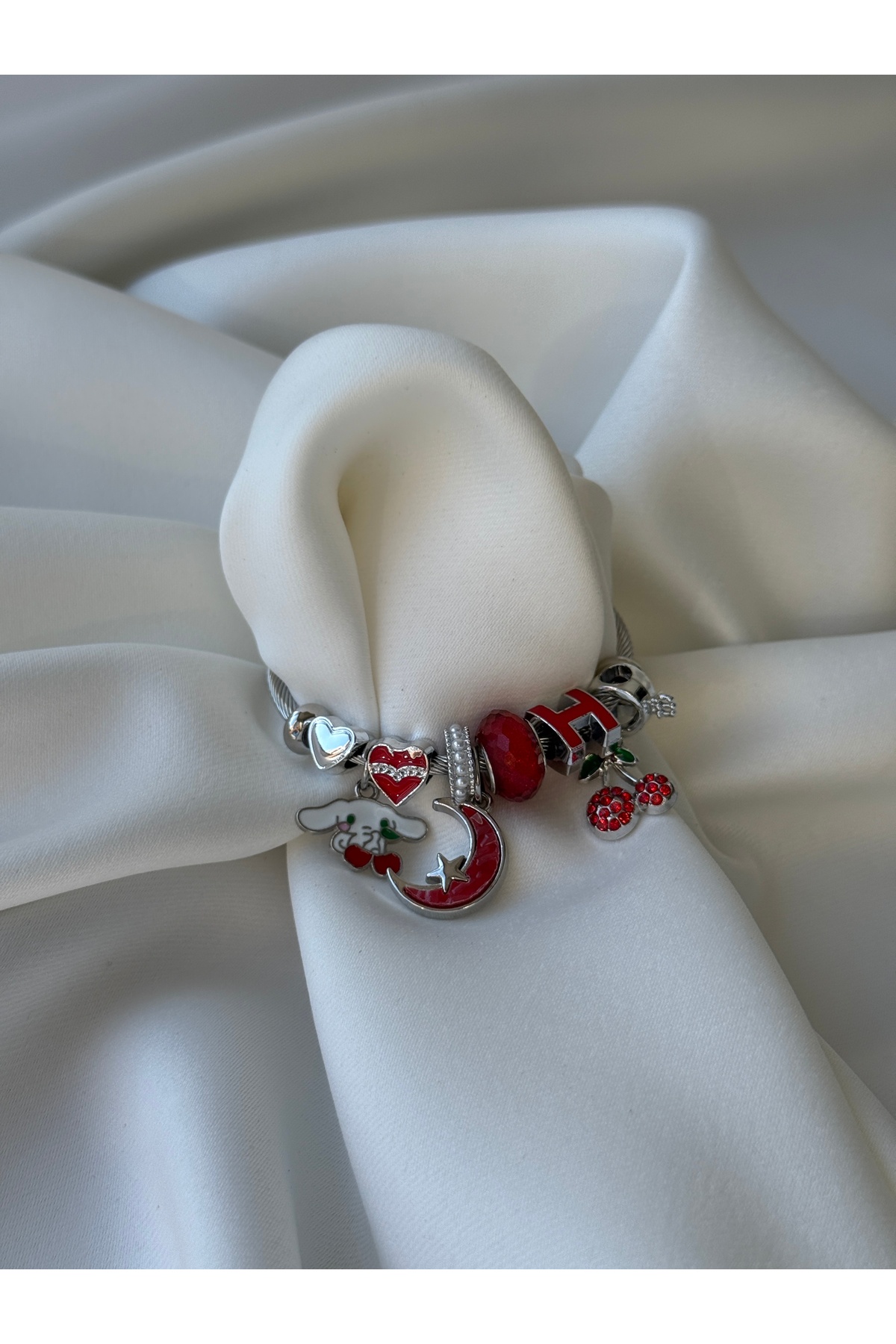 Kırmızı Charm Bileklik 2