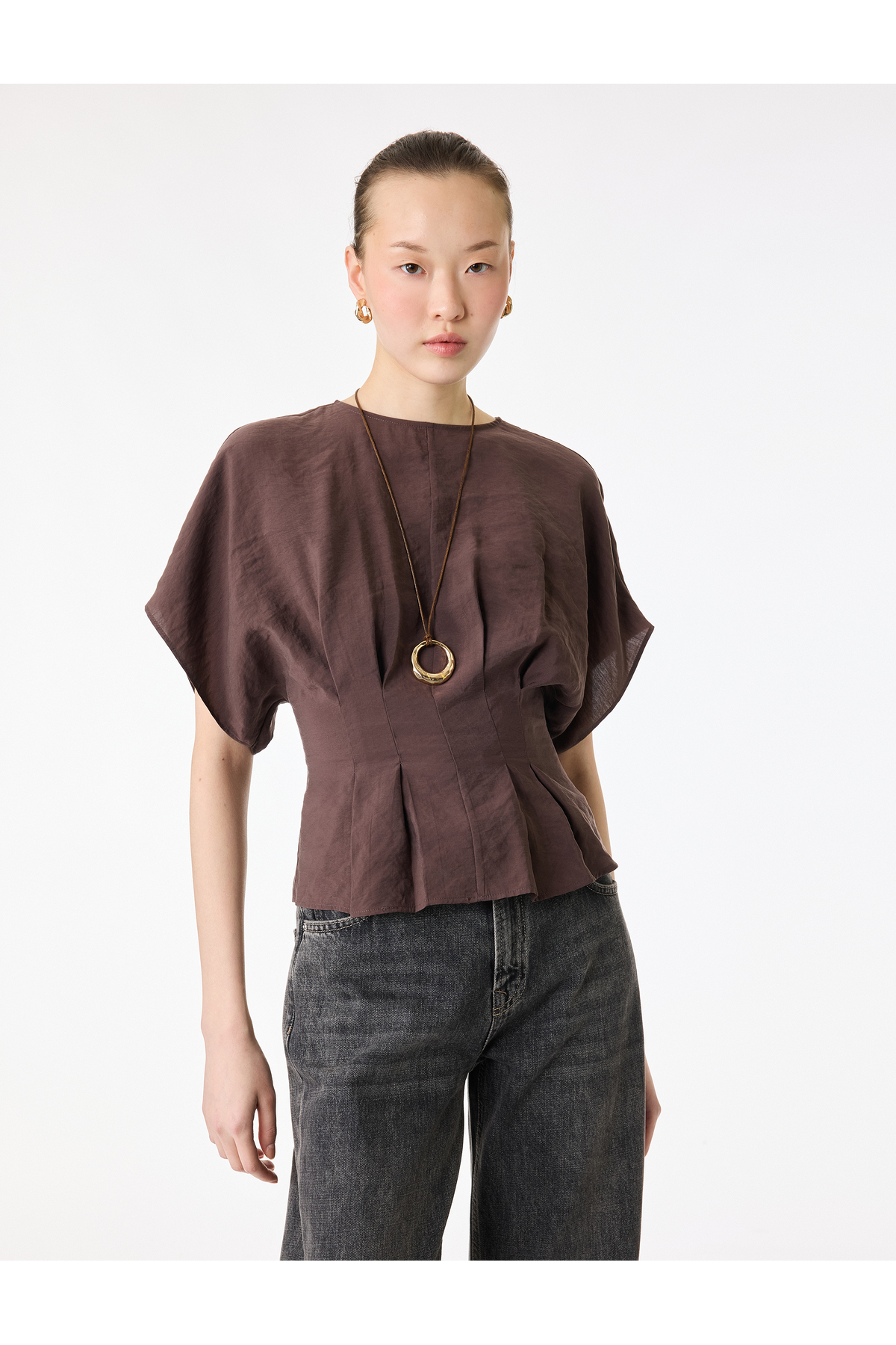 Koton  Modal Kumaş Slim Fit Pile Detaylı Kap Kol Bisiklet Yaka Crop Bluz - Görsel 2