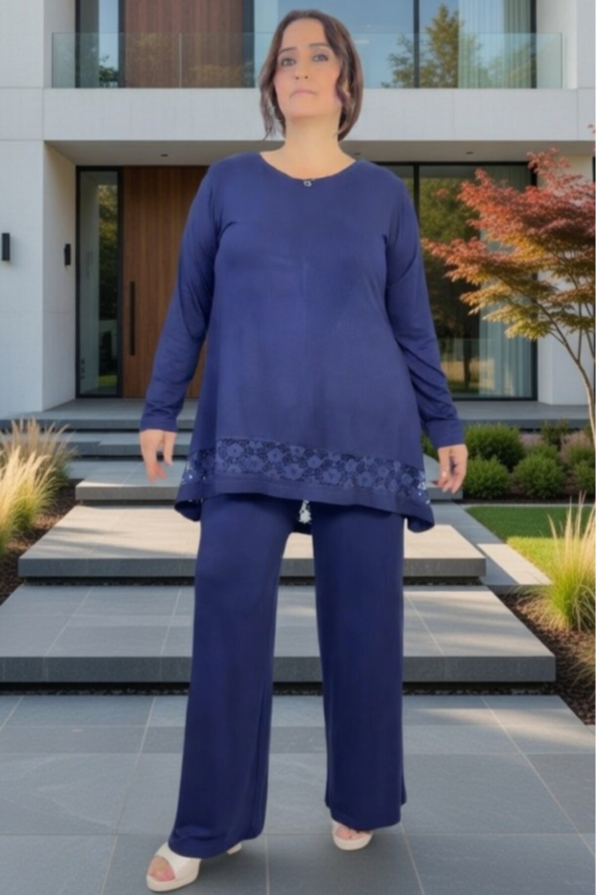 GÜPÜR DETAIL CREW NECK BLOUSE ELASTIC WAIST PANTS PLUS SIZE 2 PIECE SET
