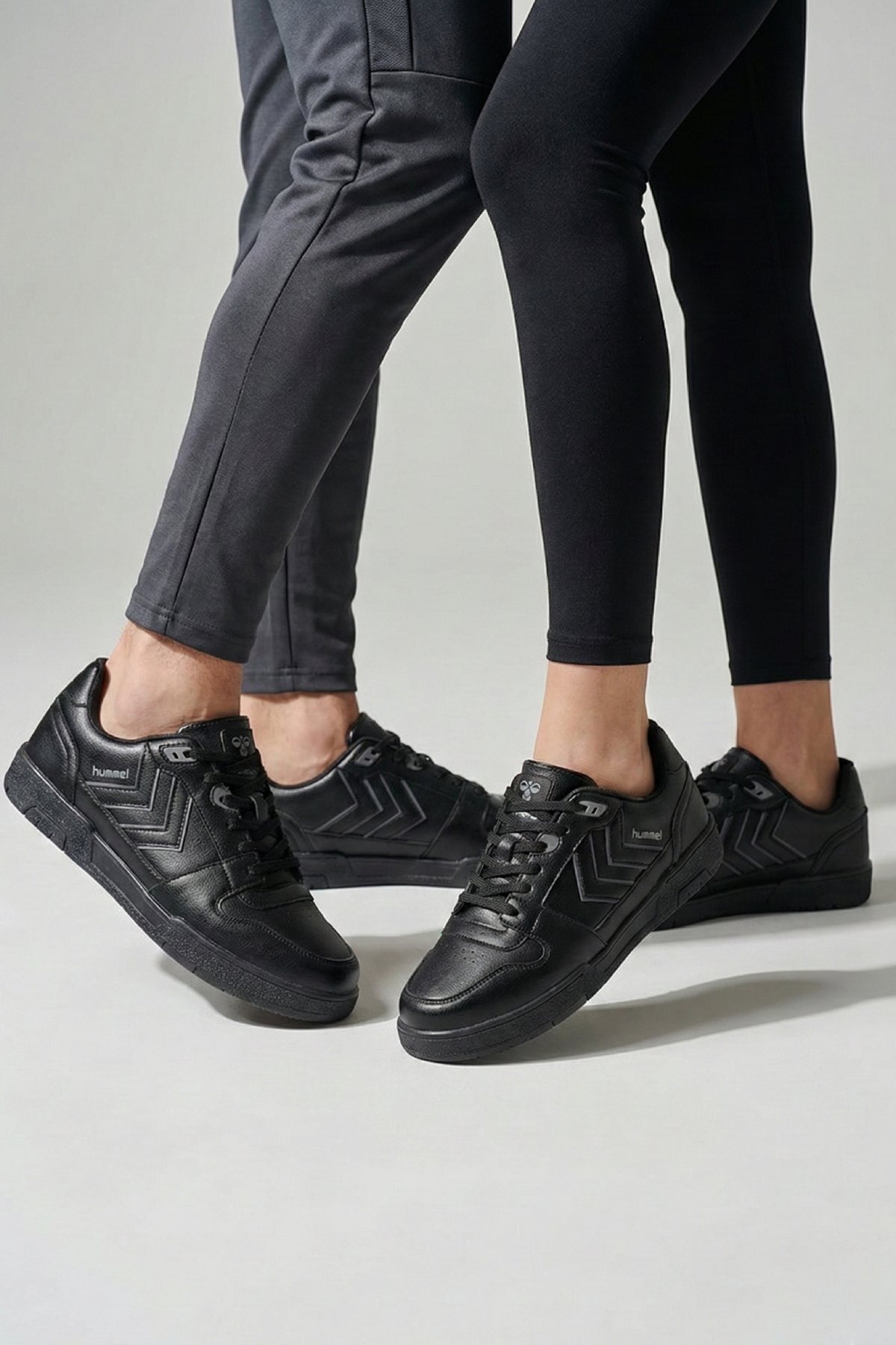 کفش کتانی فریزا مشکی، یونیسکس، مدل 900680-2042، اسپرت و روزمره هامل کفش اسنیکر hummel