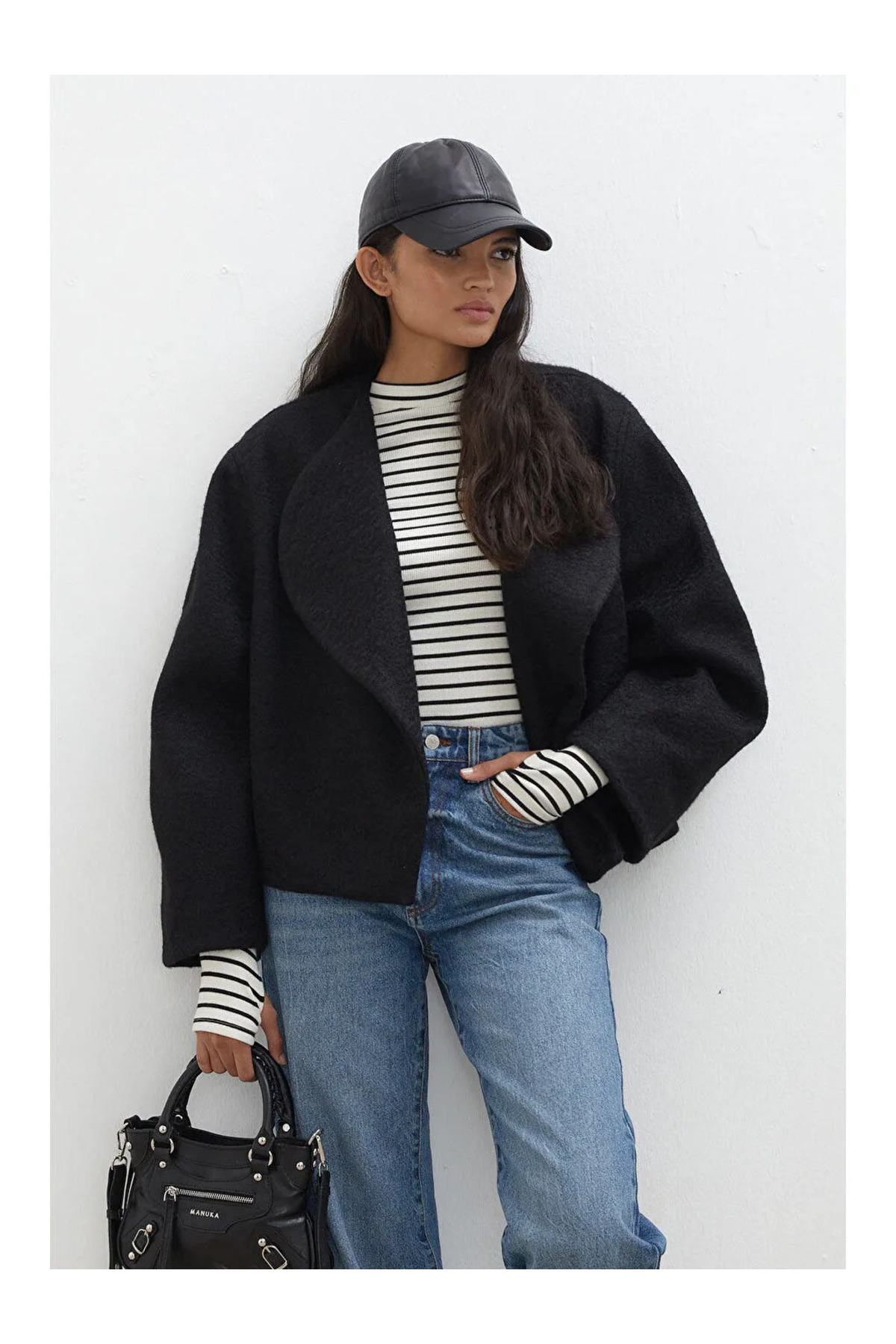 Perryes  Qulıne Kadın Kısa Kaşe Kaban Siyah