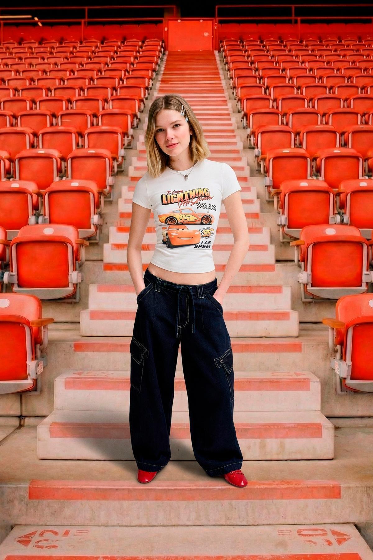 Bershka  Kısa kollu Cars baskılı tişört - Görsel 3