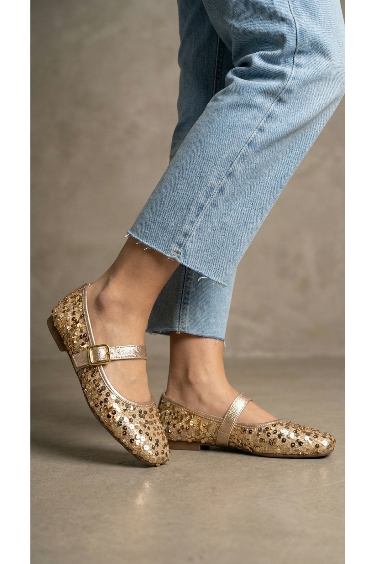 Beyond   Kadın Altın Tokalı Pullu Babet 1cm BYNDPUL01 - Görsel 5