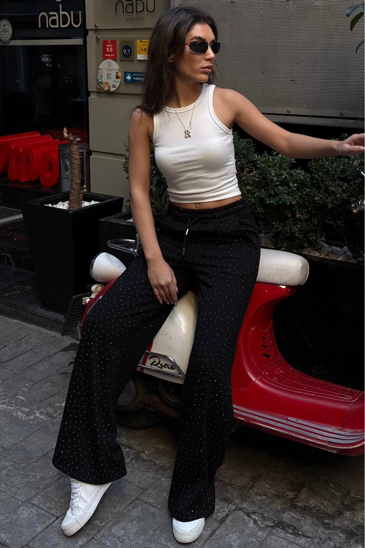 Madmext  Siyah Taş İşlemeli Lastikli Bel Geniş Paça Şık Kadın Pantolon MG2704 - Görsel 3