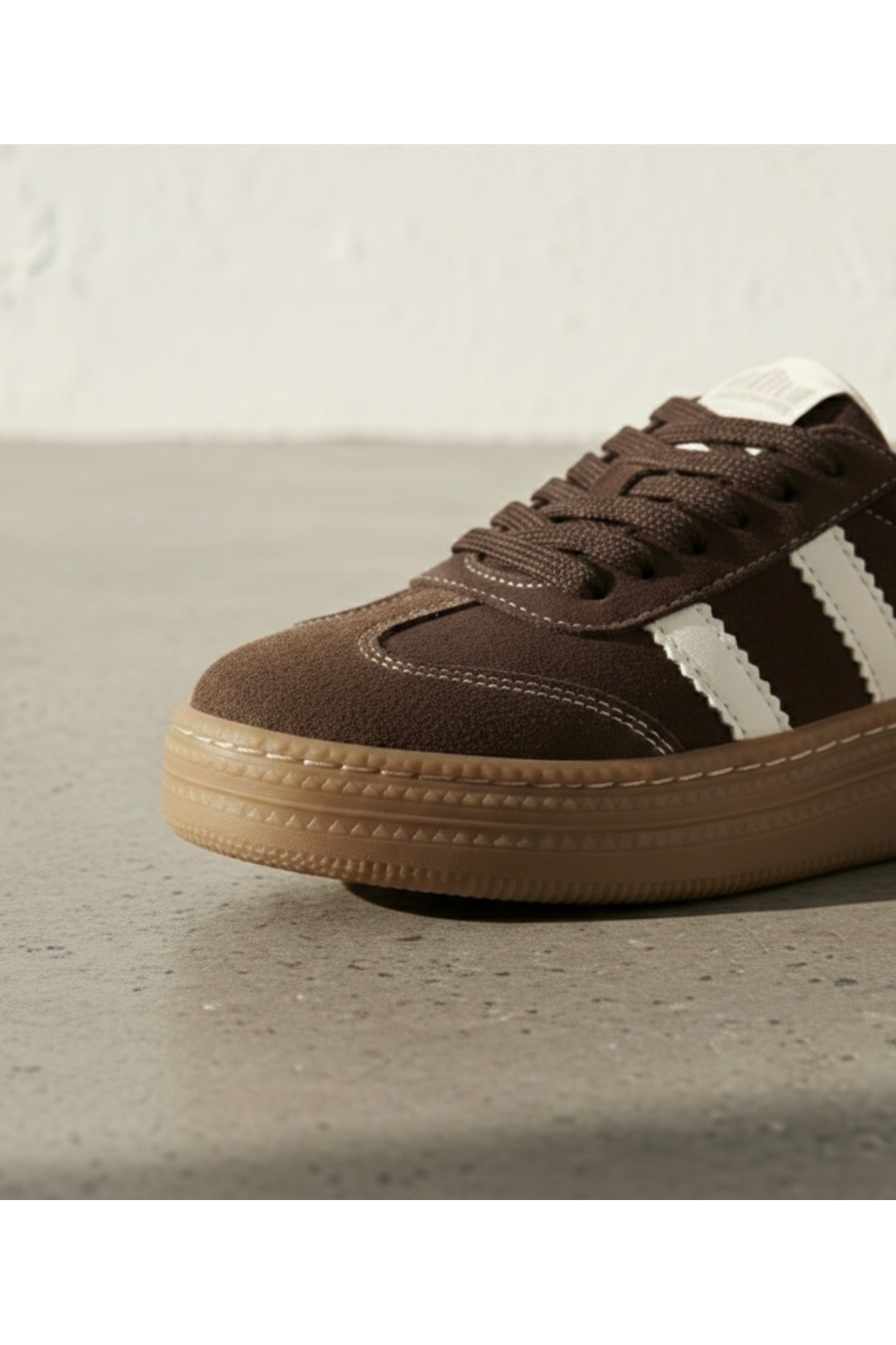 BonuStep Sambo Kadın Kahverengi Süet Detaylı Bağcıklı Çizgili Termo Taban Spor Ayakkabı Sneaker görsel 3