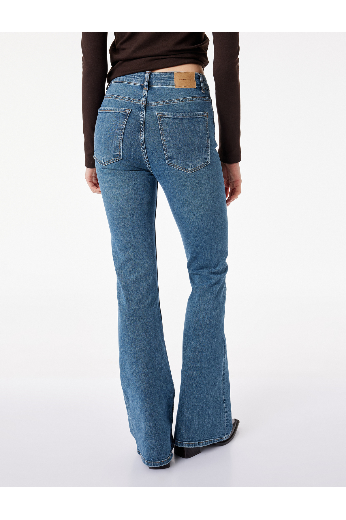 Koton Pamuklu Dar Kalıp Düğmeli İspanyol Paça Denim Pantolon - Flare Jeans görsel 5