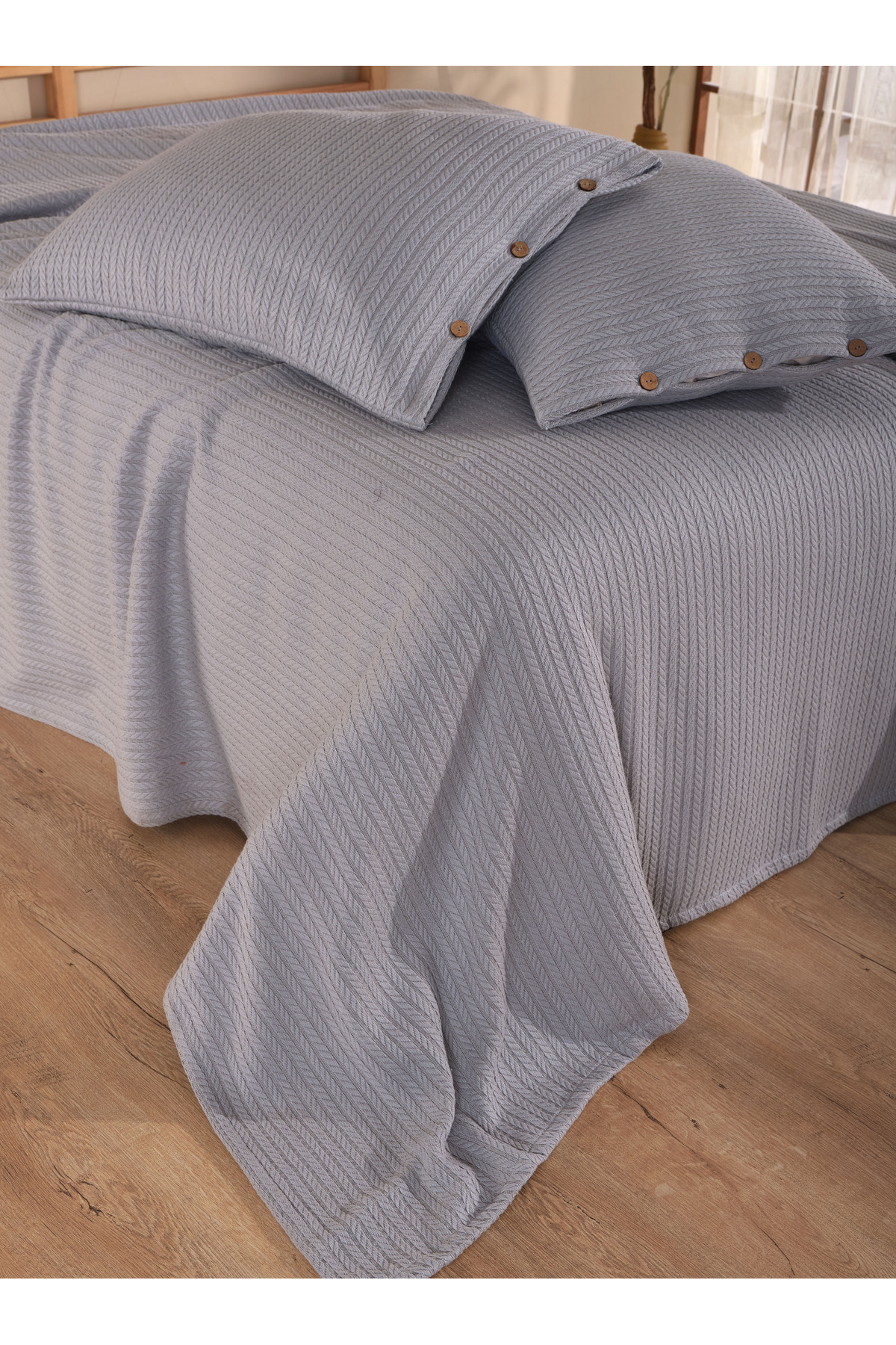 Double Knitted QUILTING Bedspread 2 Padded