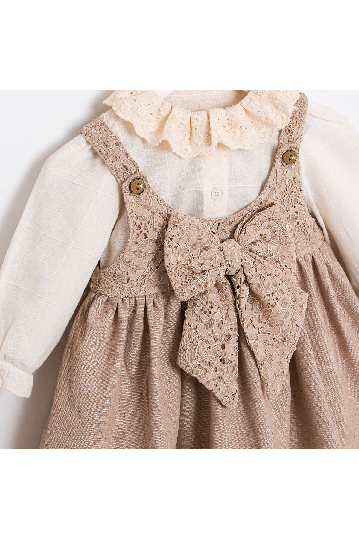 Cumino DANTEL DETAYLI FİYONK BAĞLAMALI GÖMLEKLİ KIZ BEBEK JİLE fotoğrafı 4 (önizleme)