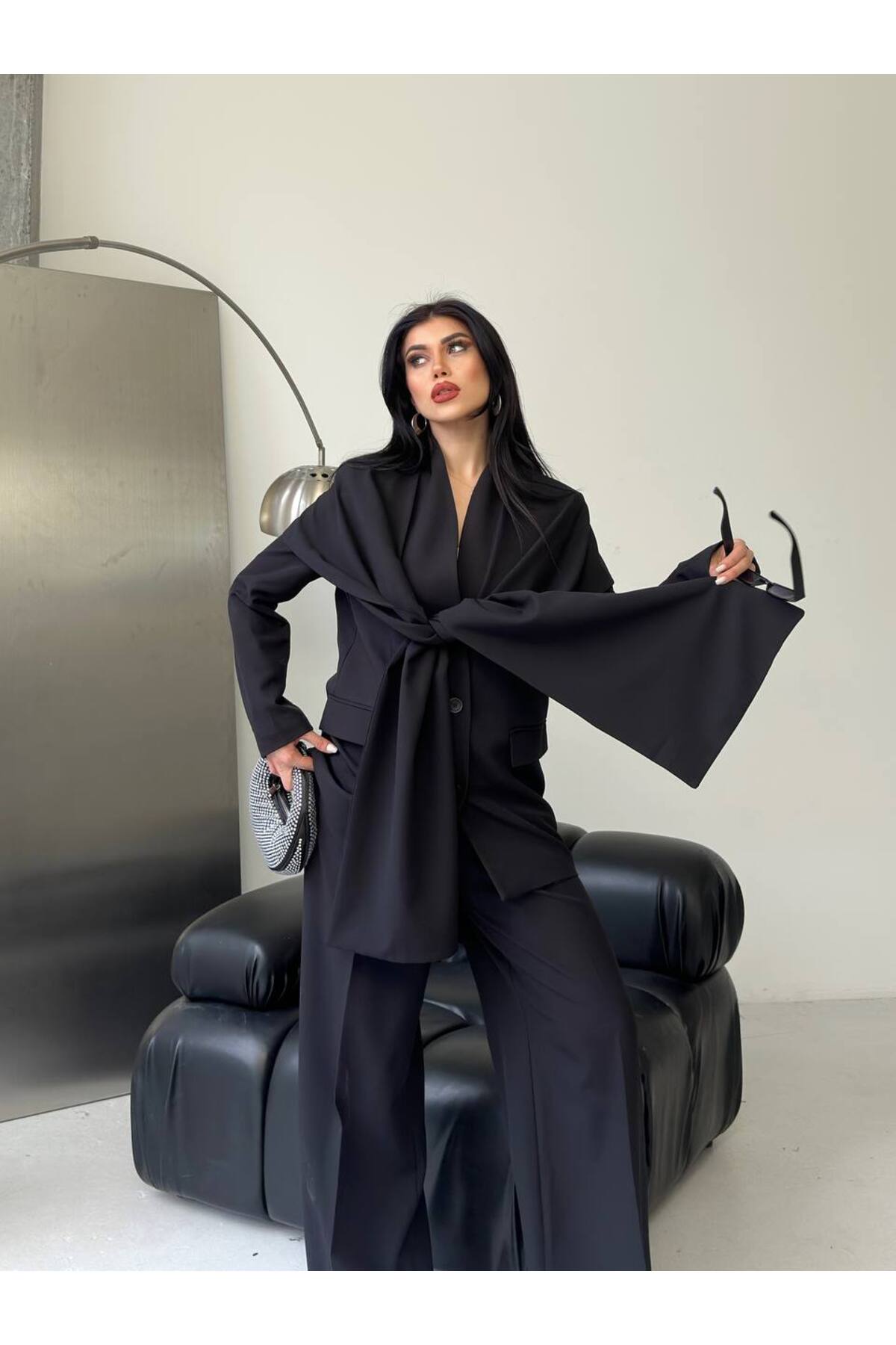 Ensemble femme avec cape détail noir - Görsel 8