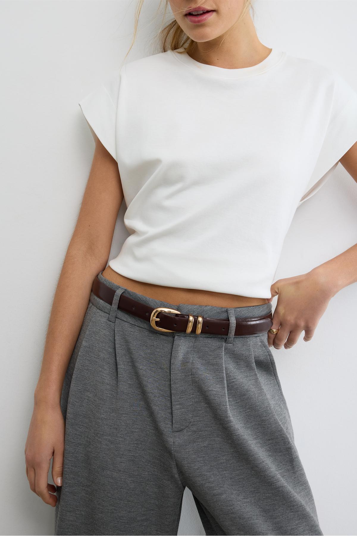 Stradivarius Basic parlak suni deri kemer görsel 2
