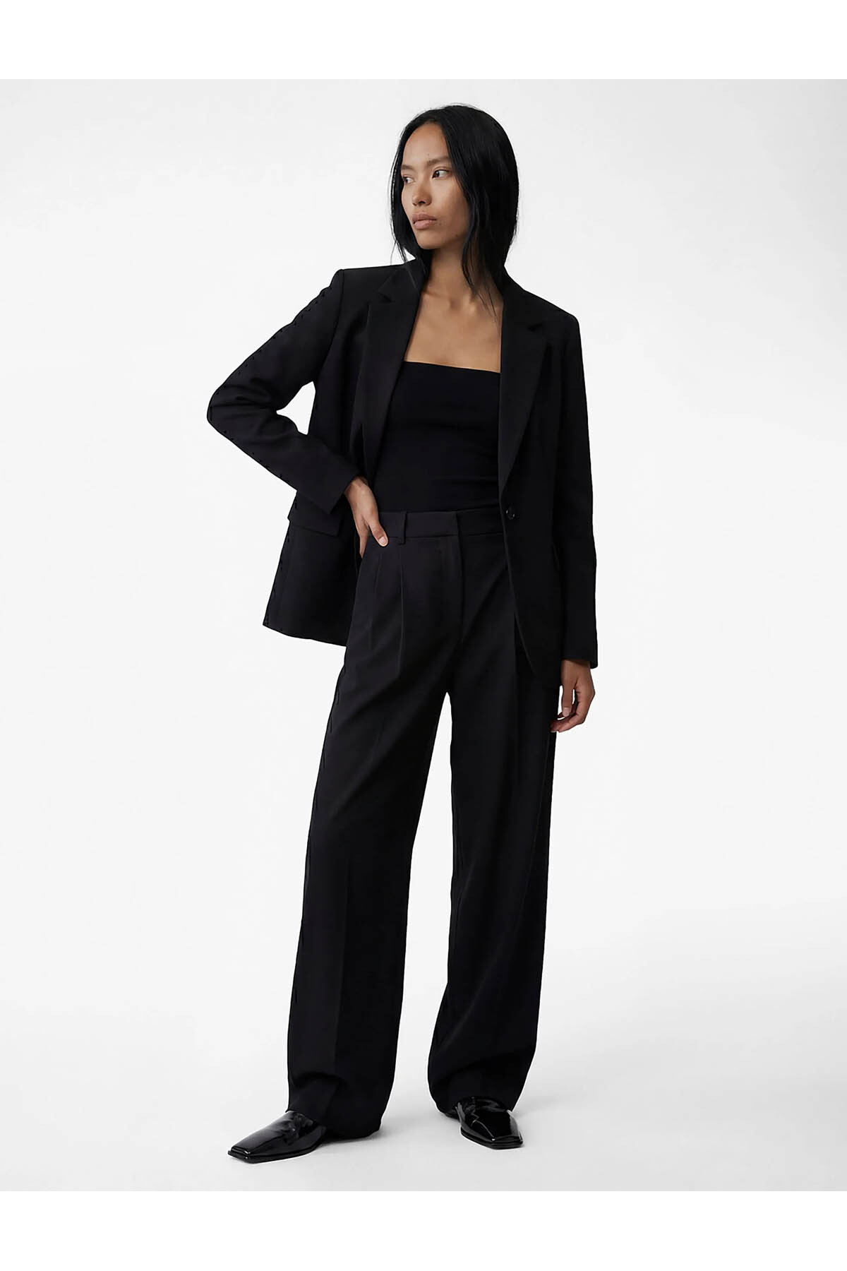 Koton  Geniş Yaka Uzun Kollu Slim Fit Düğmeli Cep Detaylı Blazer Ceket - Görsel 2