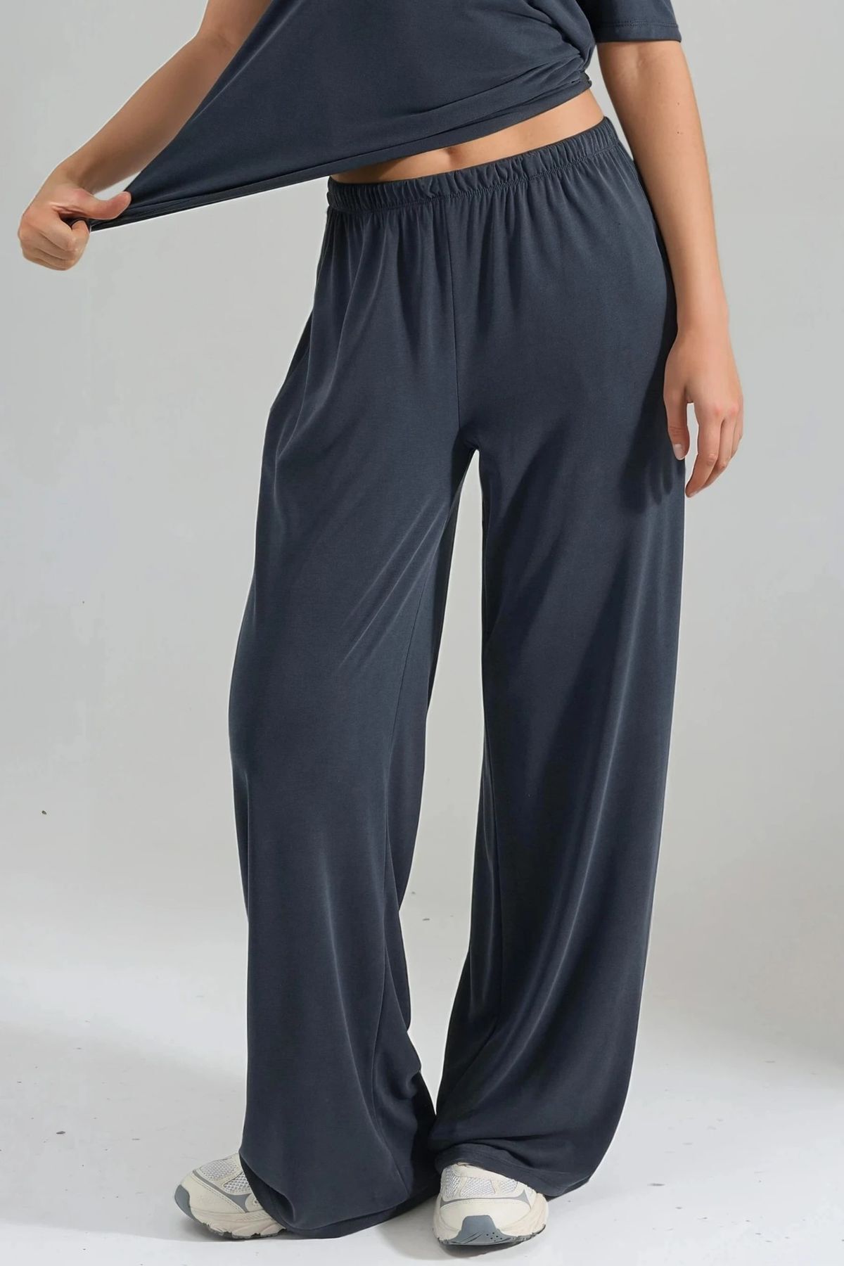 Hiccup  BUSEM Lastikli Bel Düz Paça Modal Pantolon